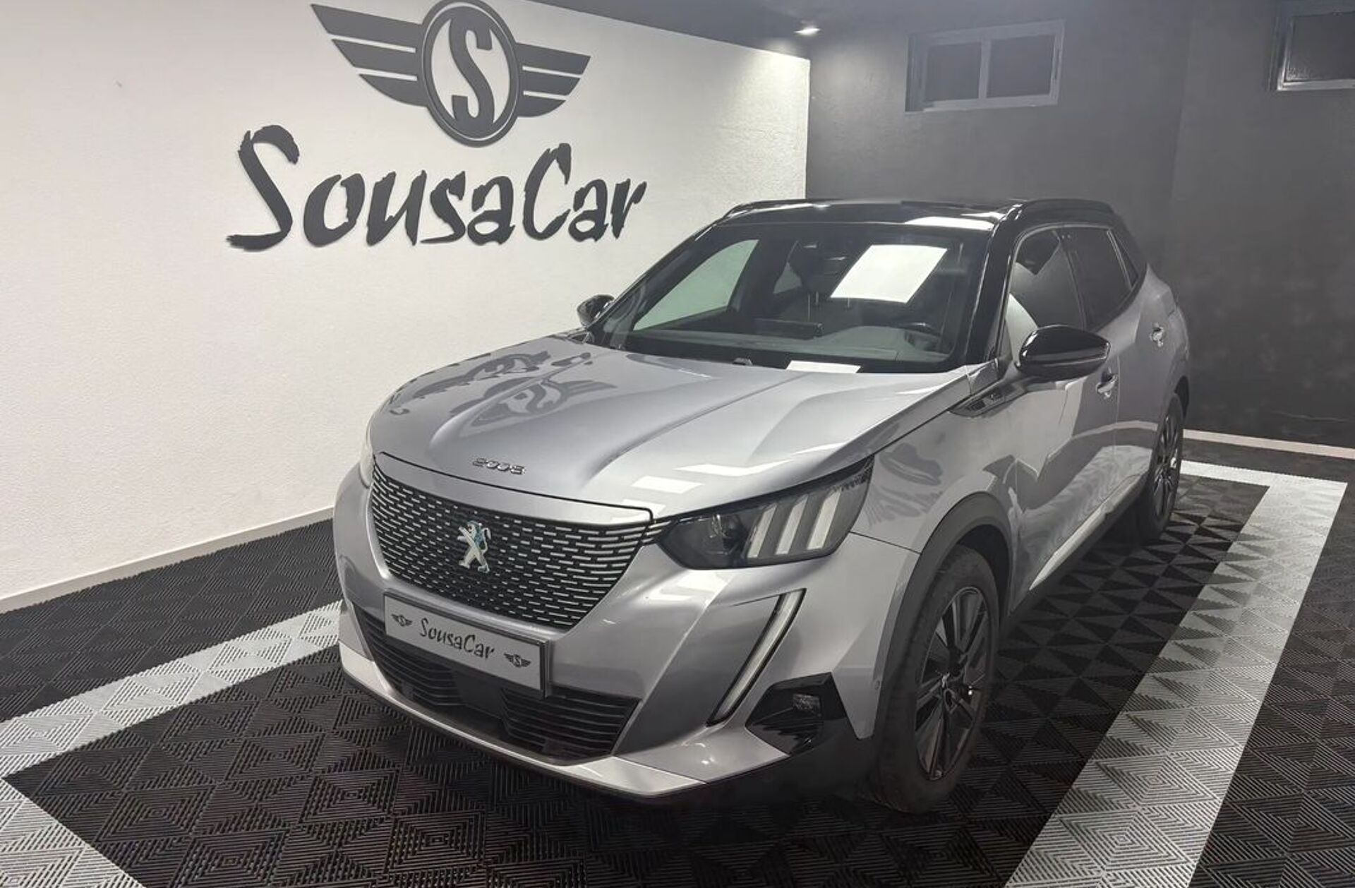 PEUGEOT 2008 e- 50 kWh GT
