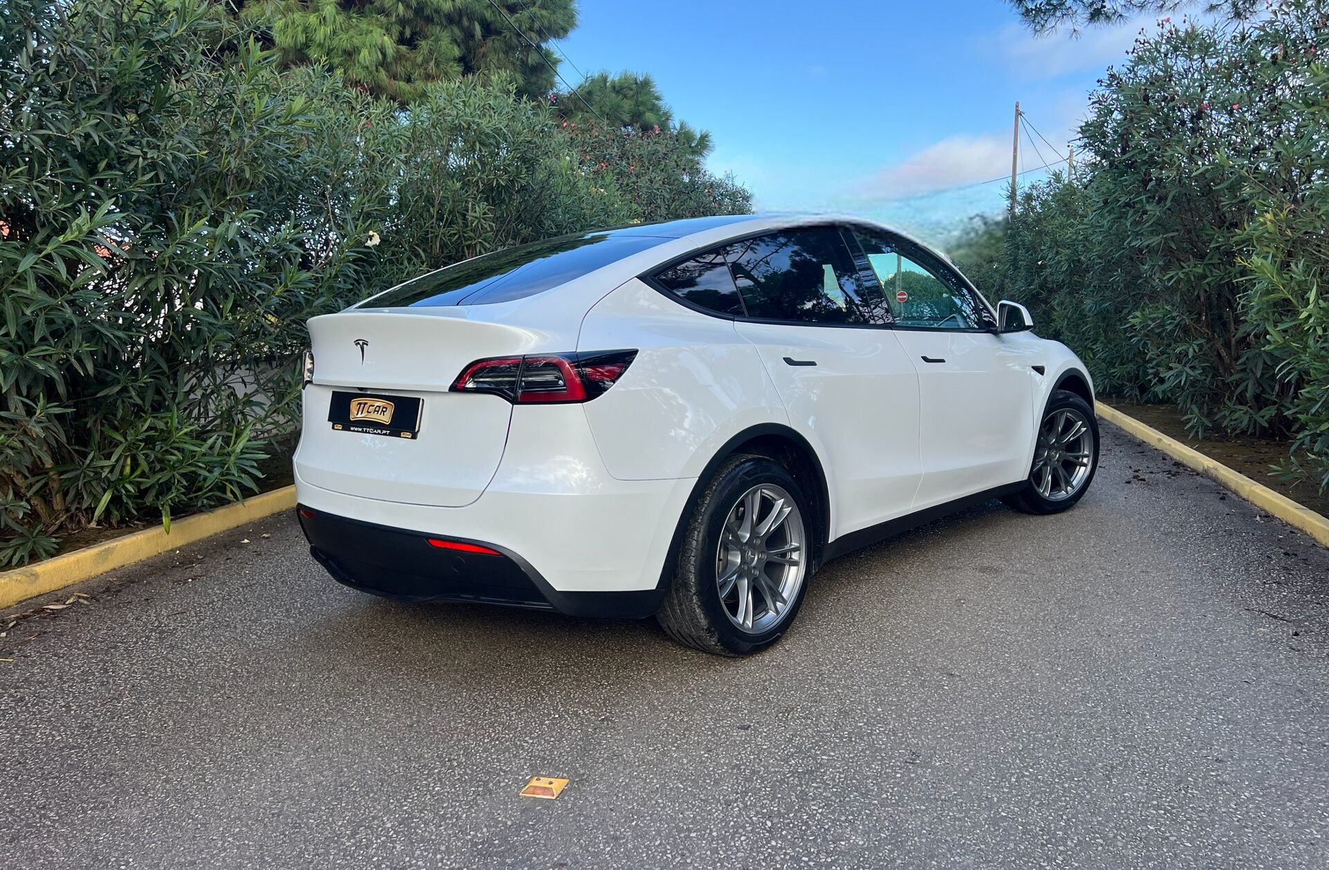 TESLA Model Y Long Range Tração Integral