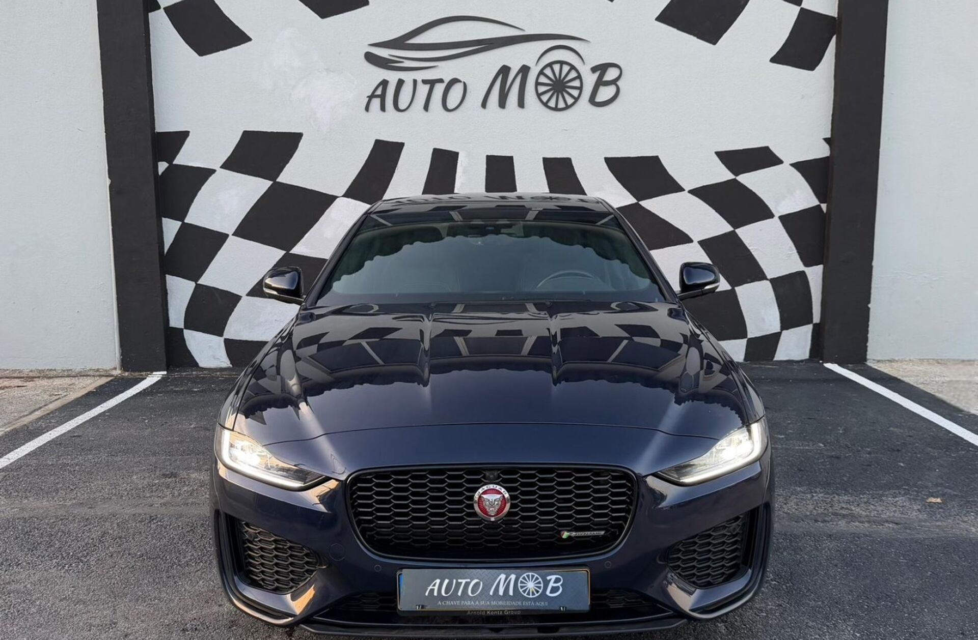 JAGUAR XE 2.0 D R-Dynamic S