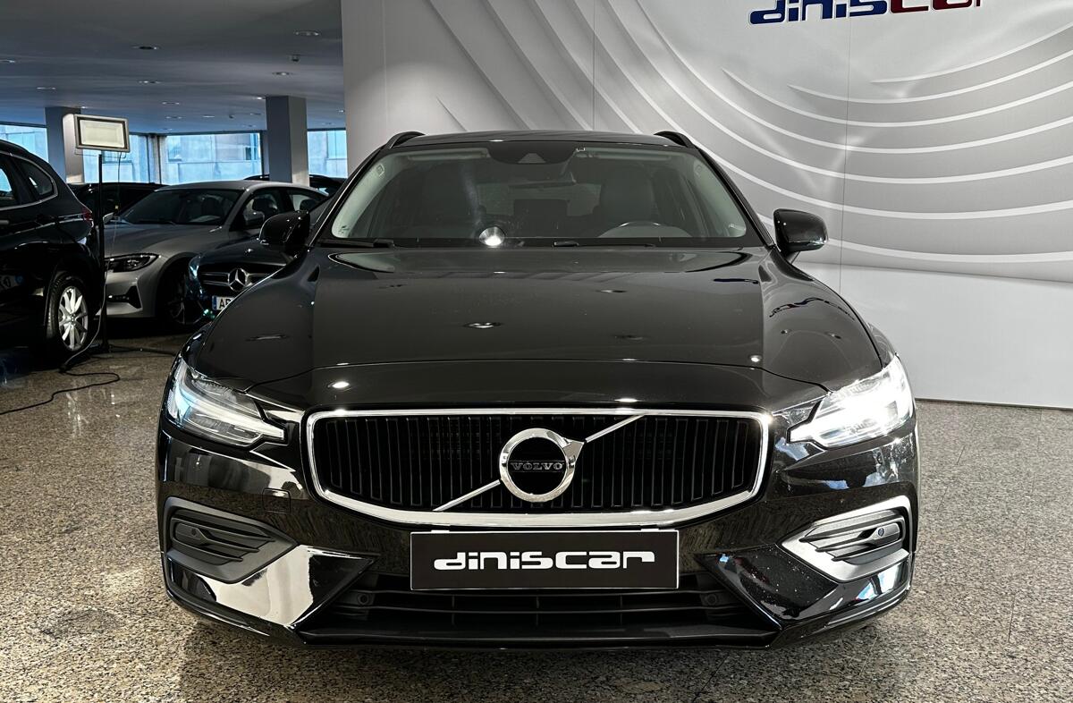 VOLVO V60 2.0 D3 Momentum Geartronic