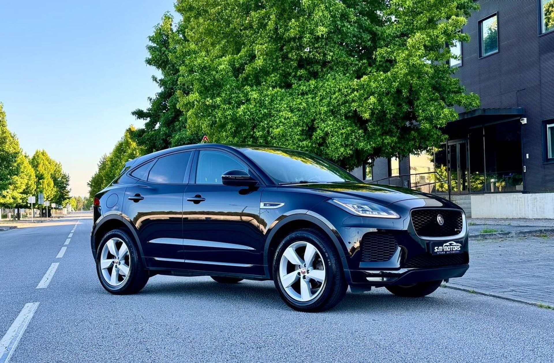 JAGUAR E-Pace 2.0 i4D R-Dynamic S
