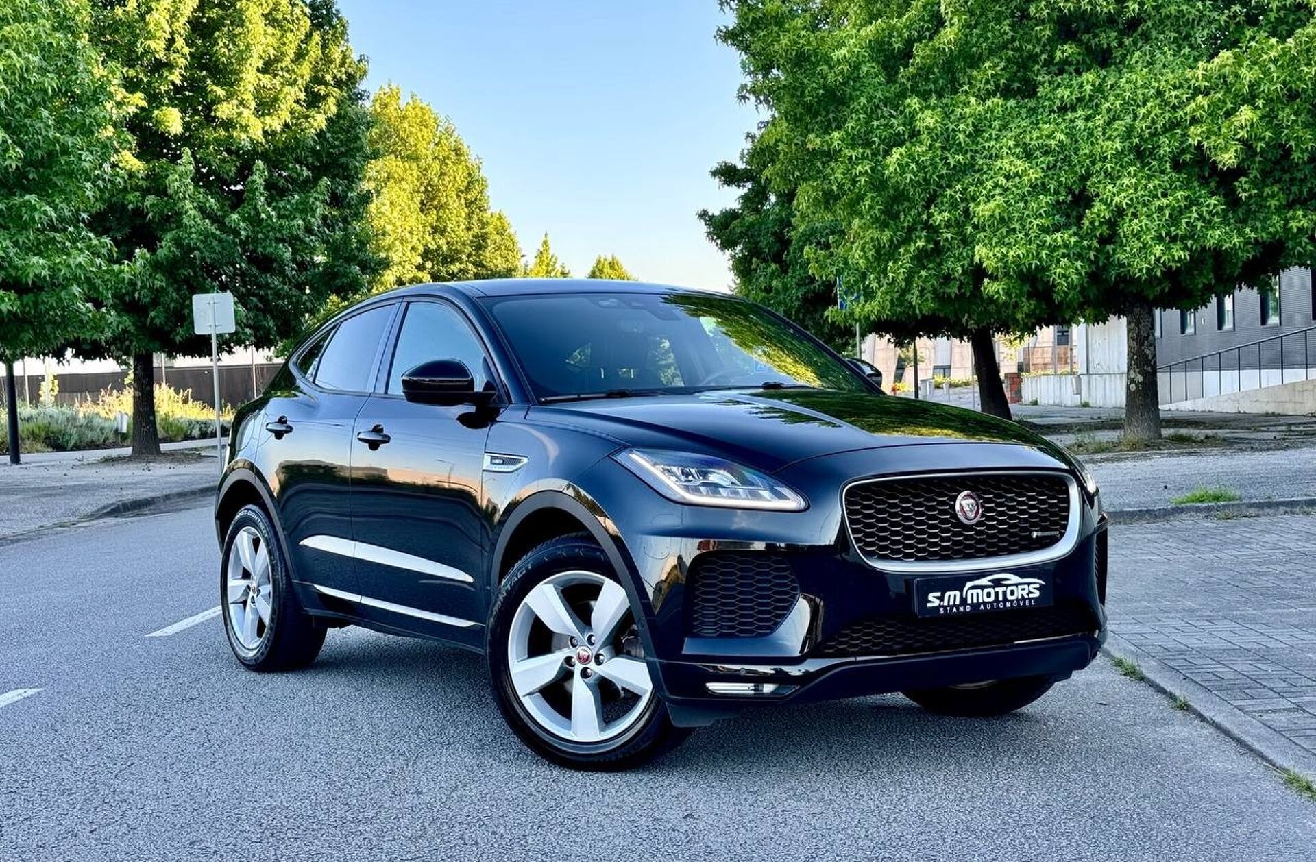 JAGUAR E-Pace 2.0 i4D R-Dynamic S