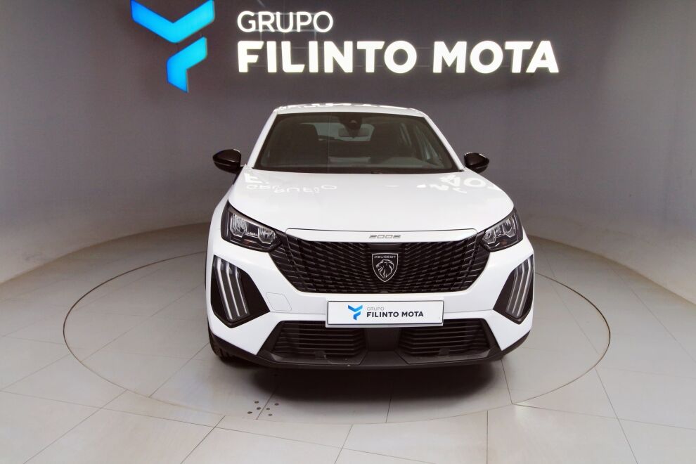 Peugeot 2008 1.2 PureTech Active com 2 900 km por 22 490 € FILINTO MOTA SINTRA | Lisboa