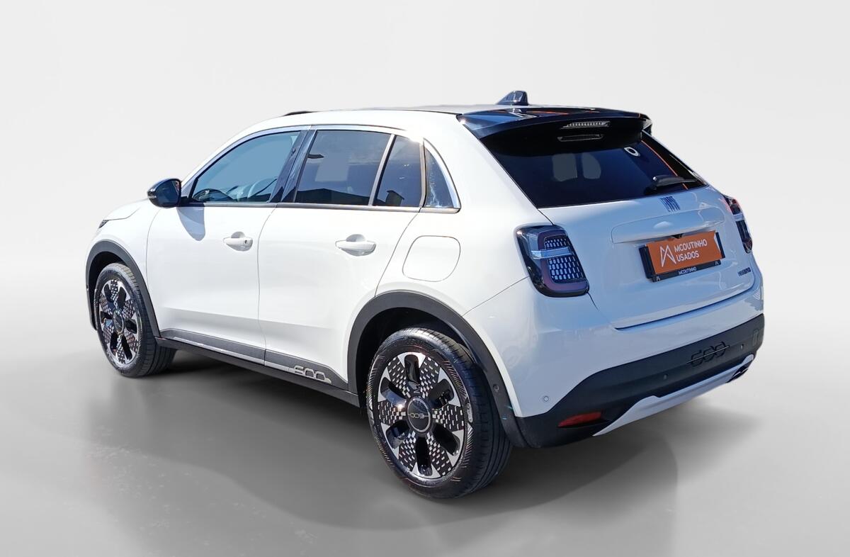 FIAT 600 1.2 Hybrid La Prima