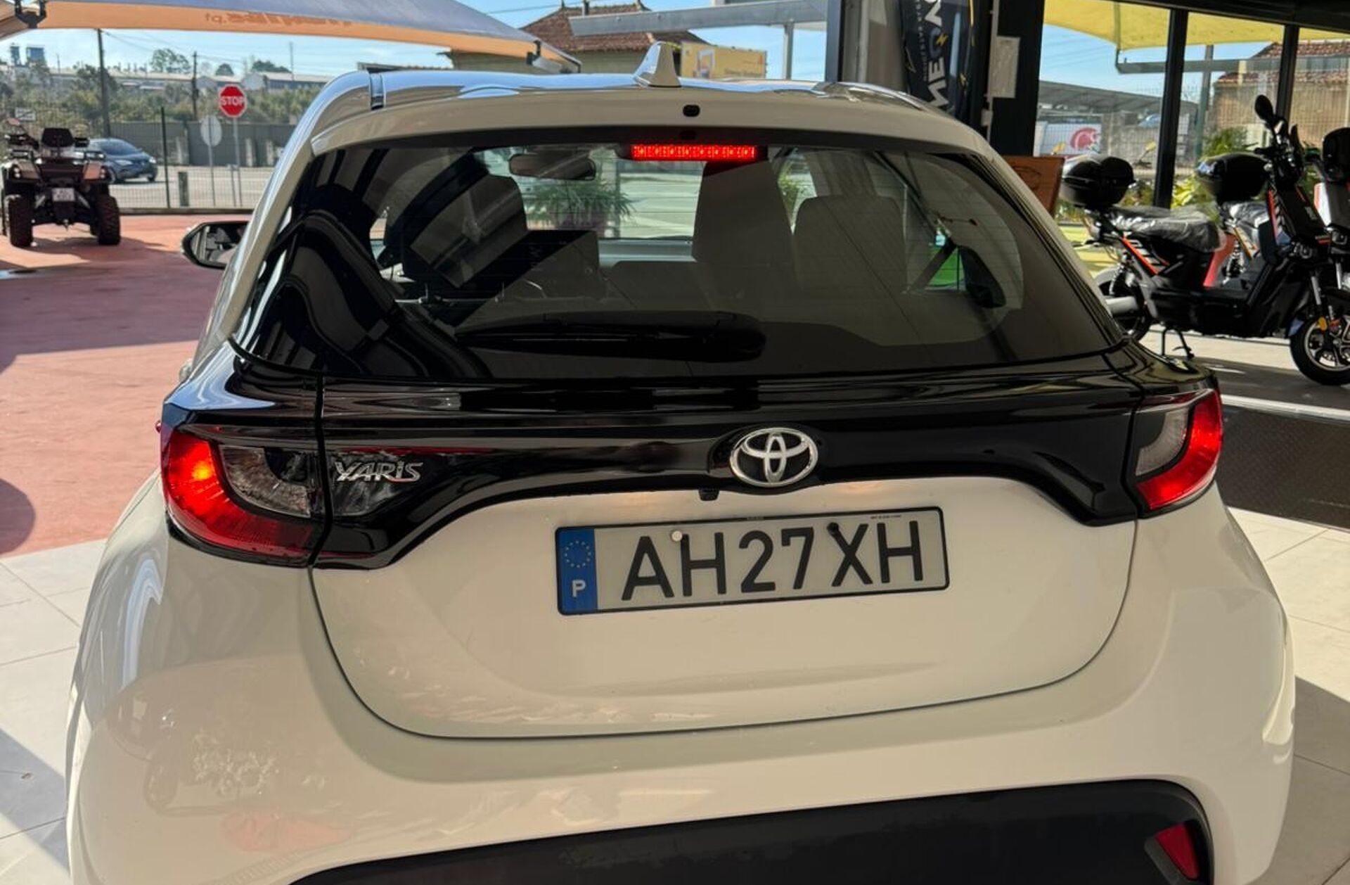 TOYOTA Yaris 1.0 VVT-i Comfort