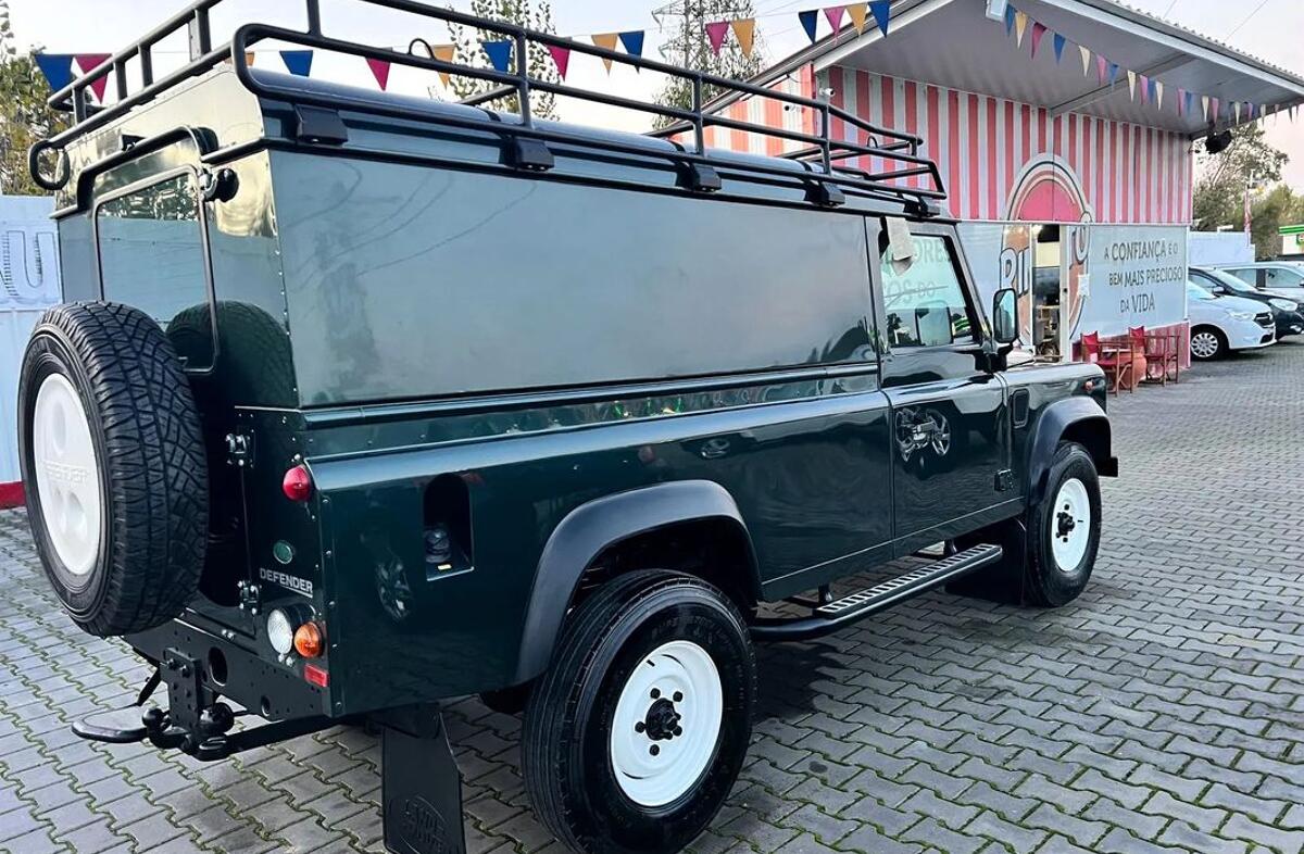 LAND ROVER Defender 110 PU 2.4 CRD E