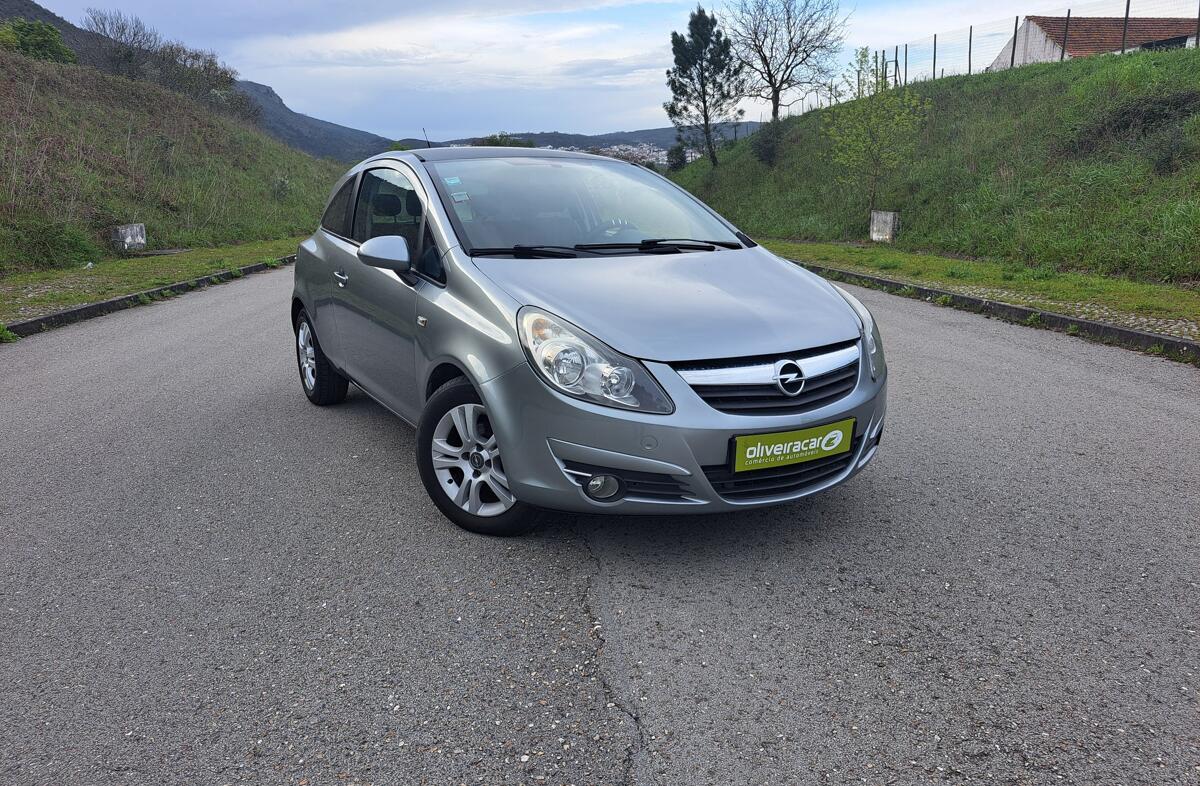 OPEL Corsa D Corsa 1.3 CDTi Stripes