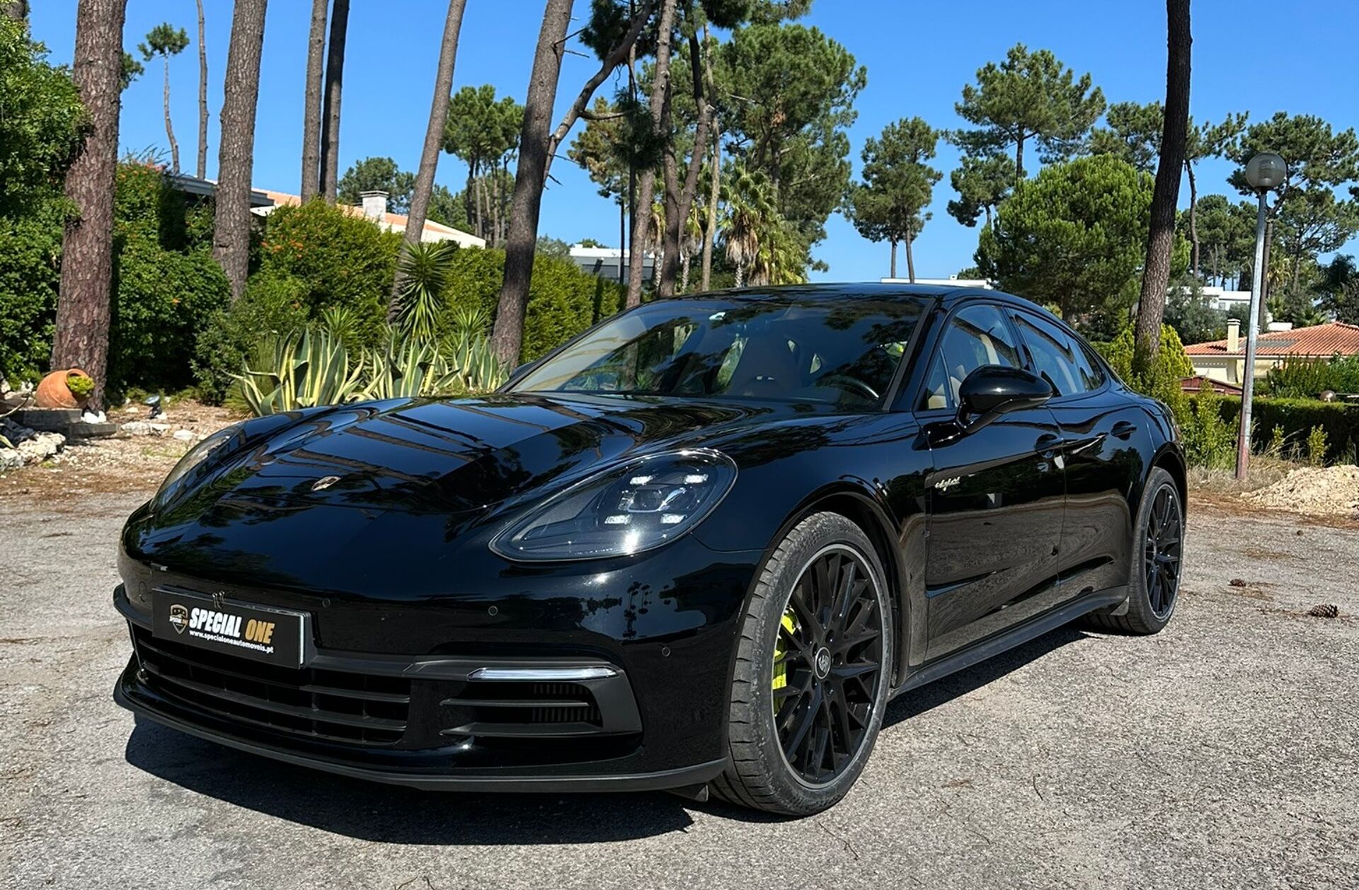PORSCHE Panamera 4 E-Hybrid