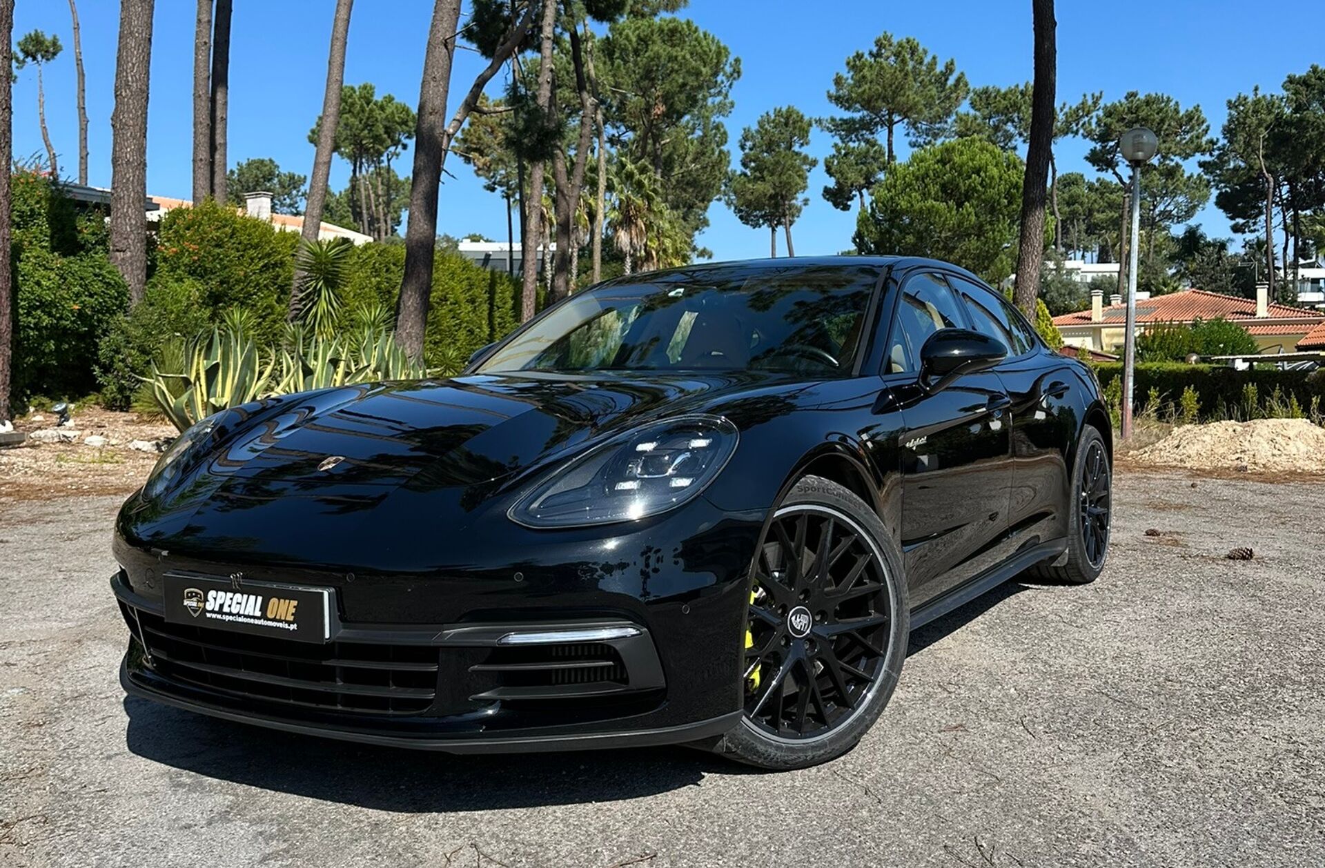 PORSCHE Panamera 4 E-Hybrid