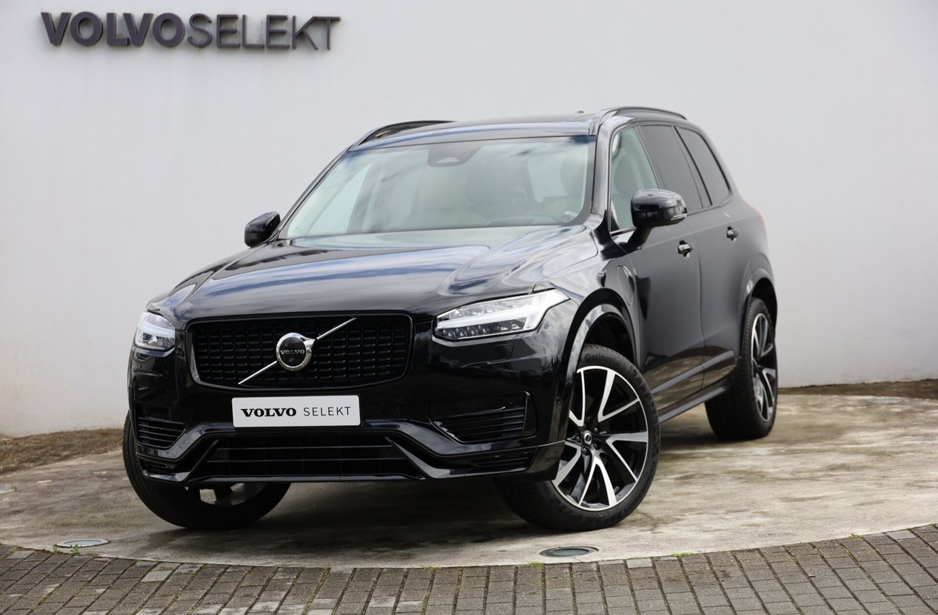 VOLVO XC90 2.0 T8 PHEV Ultimate Dark AWD