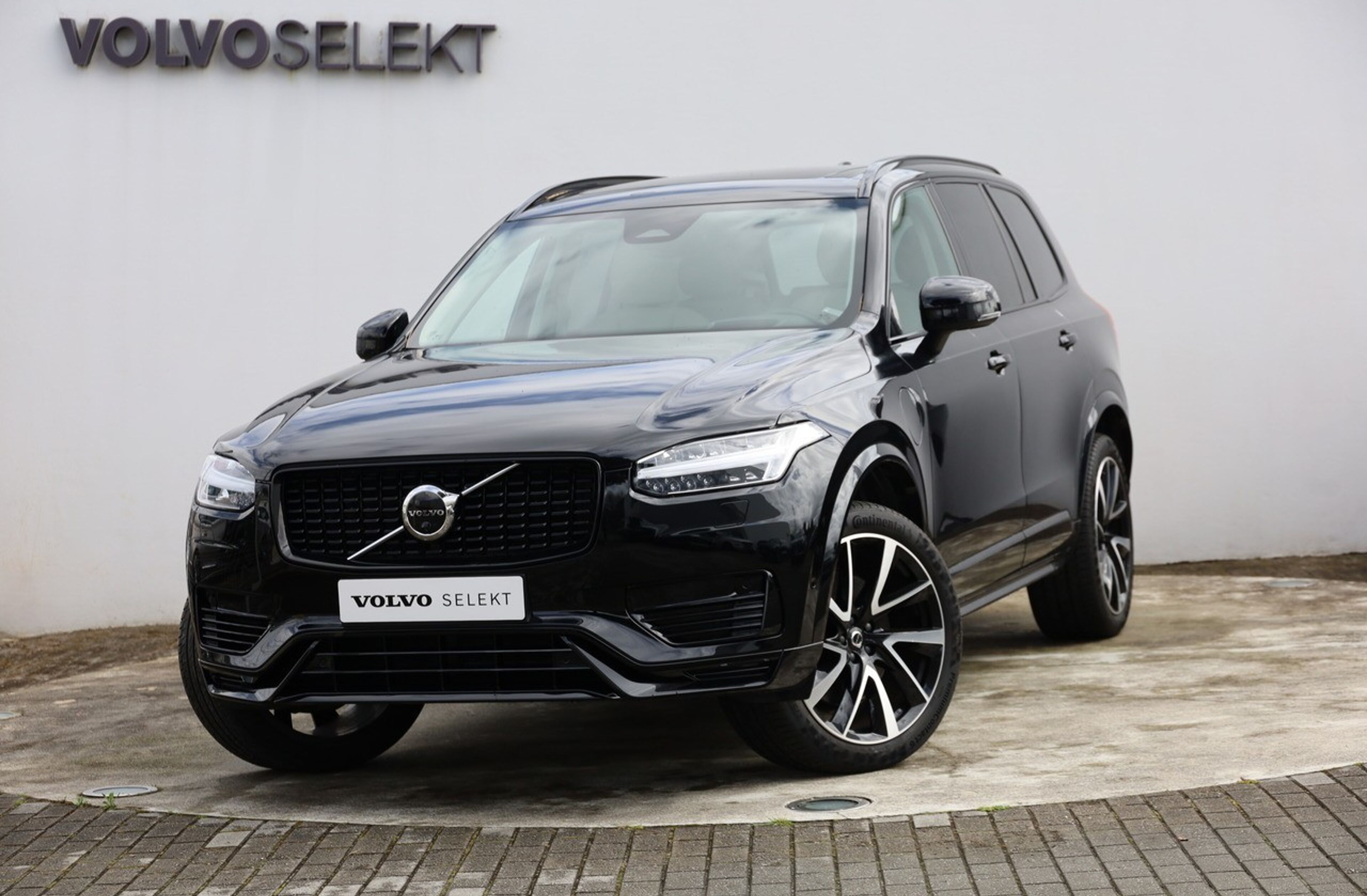 VOLVO XC90 2.0 T8 PHEV Ultimate Dark AWD
