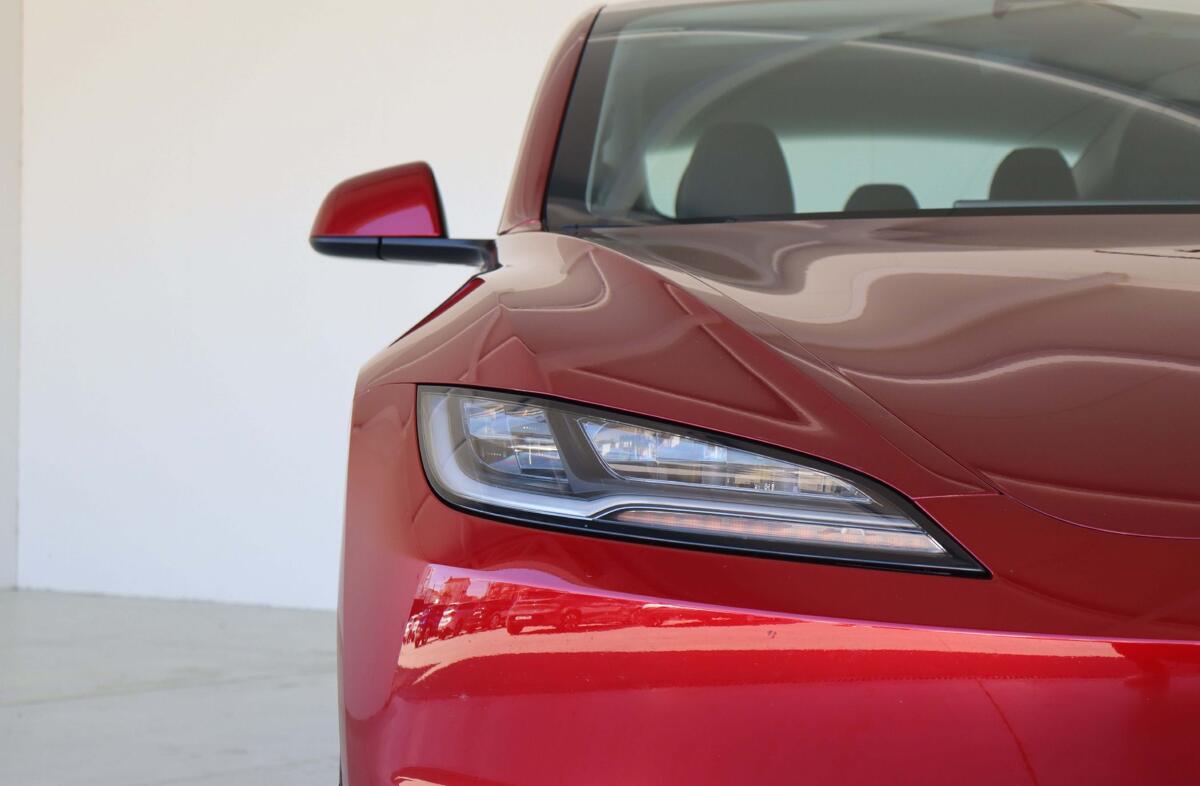 TESLA Model 3 Long Range Tração Integral