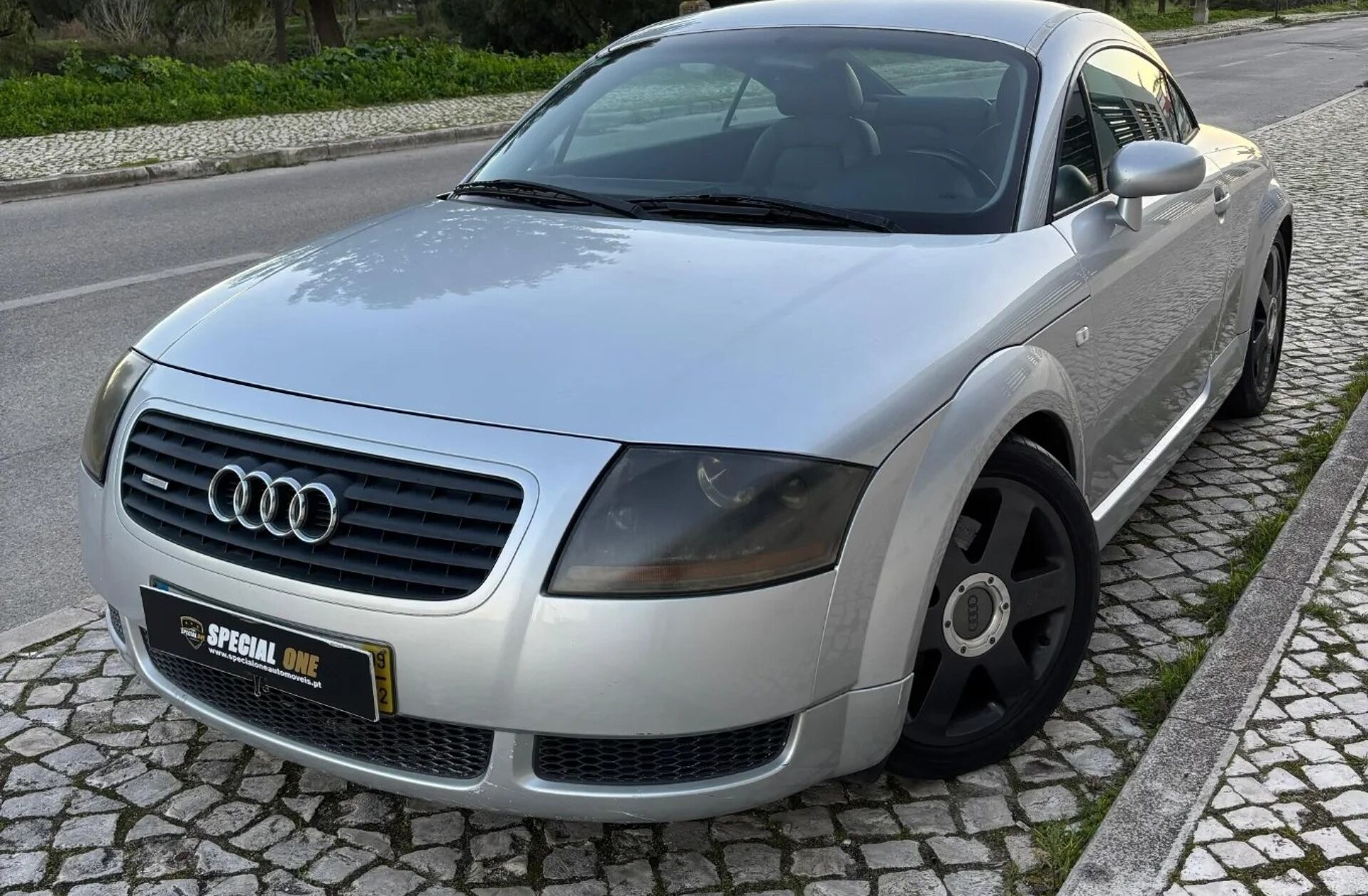 AUDI TT 1.8 T quattro S-line