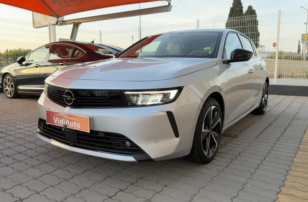 OPEL Astra 1.2 T Elegance