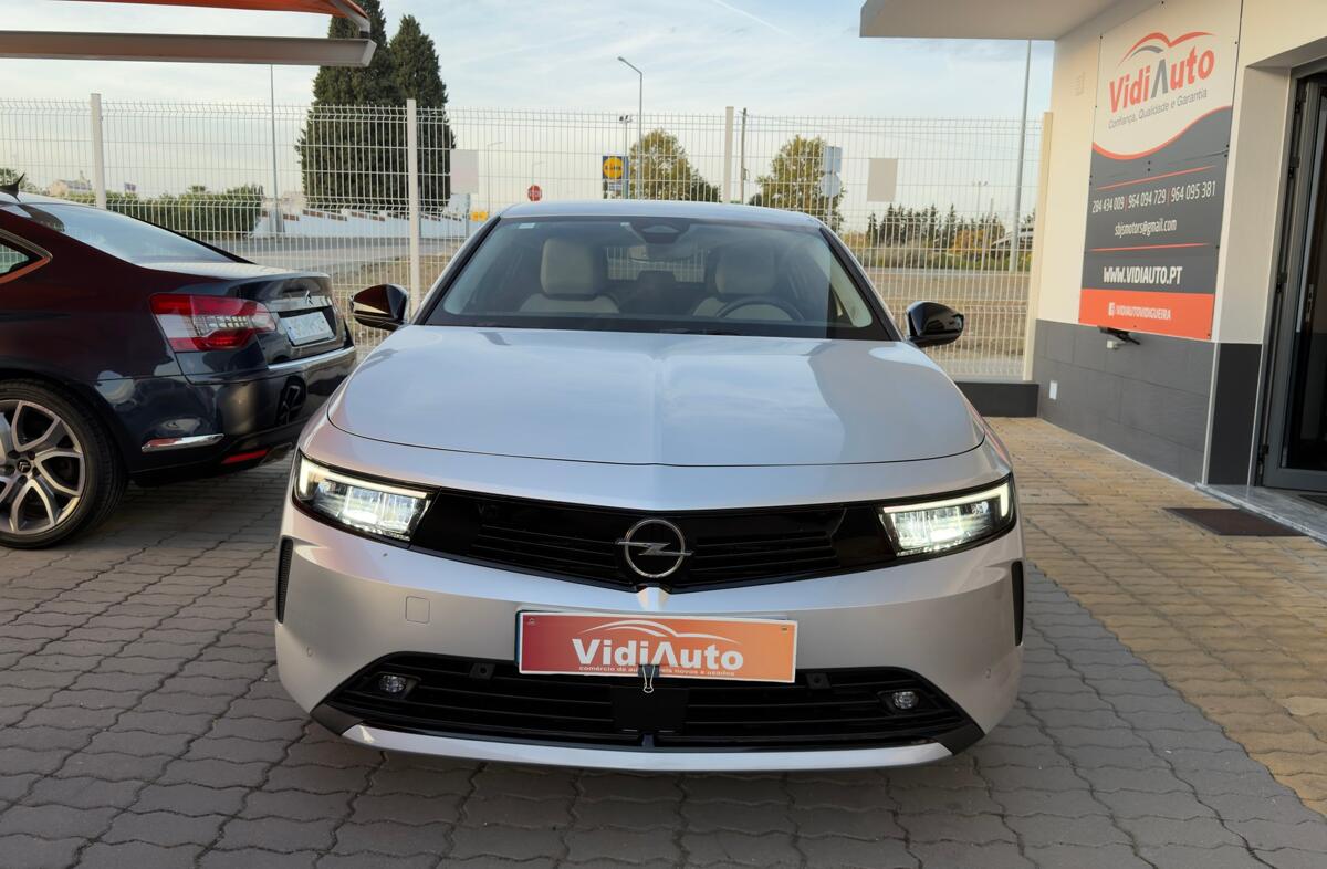 OPEL Astra 1.2 T Elegance