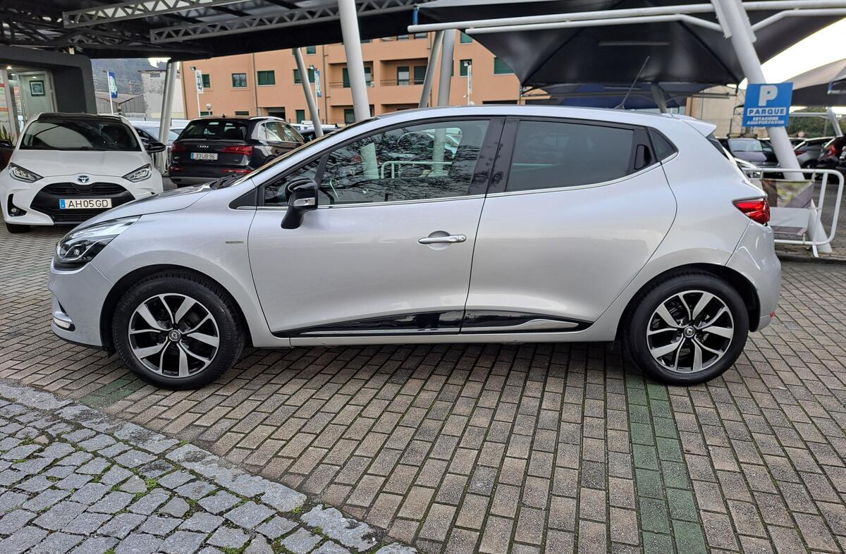 RENAULT Clio 0.9 TCe Limited Bi-Fuel