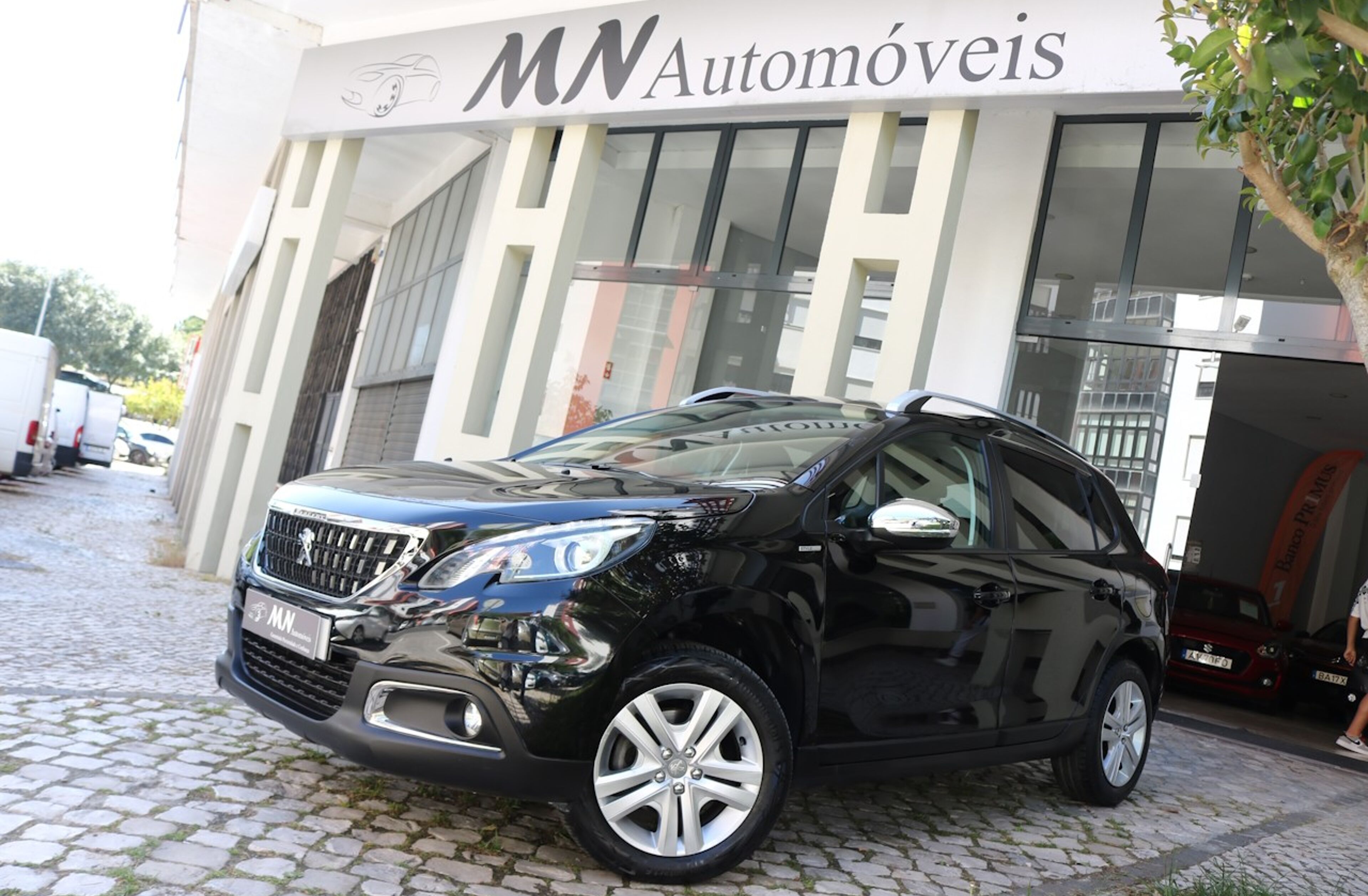 PEUGEOT 2008 1.2 PureTech Style