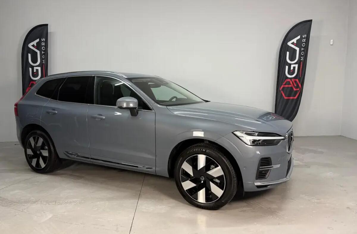 VOLVO XC60 2.0 T8 PHEV Plus Bright AWD