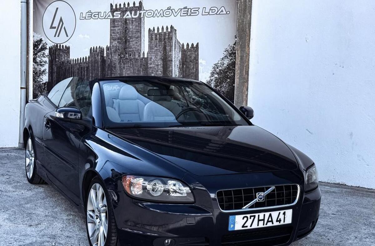 VOLVO C70 2.0 D Momentum
