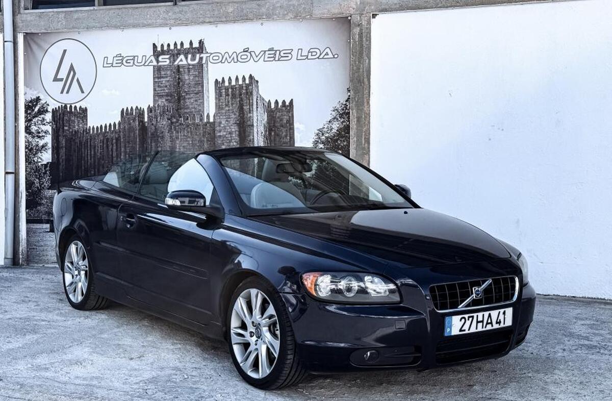 VOLVO C70 2.0 D Momentum