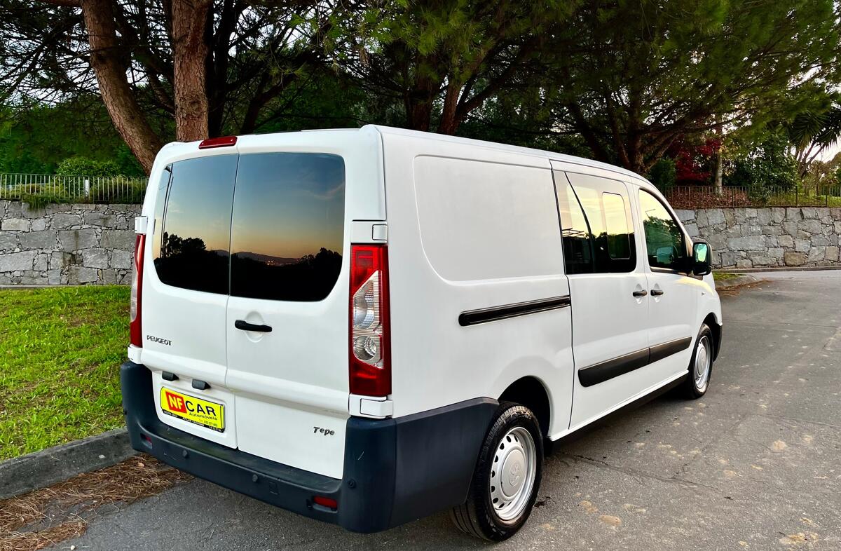 PEUGEOT Expert 2.0 HDi 229 L2H2