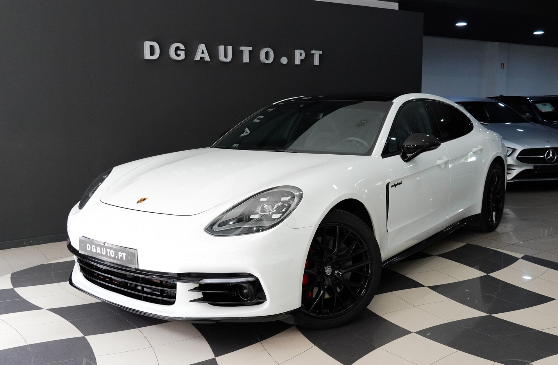 PORSCHE Panamera ST 4