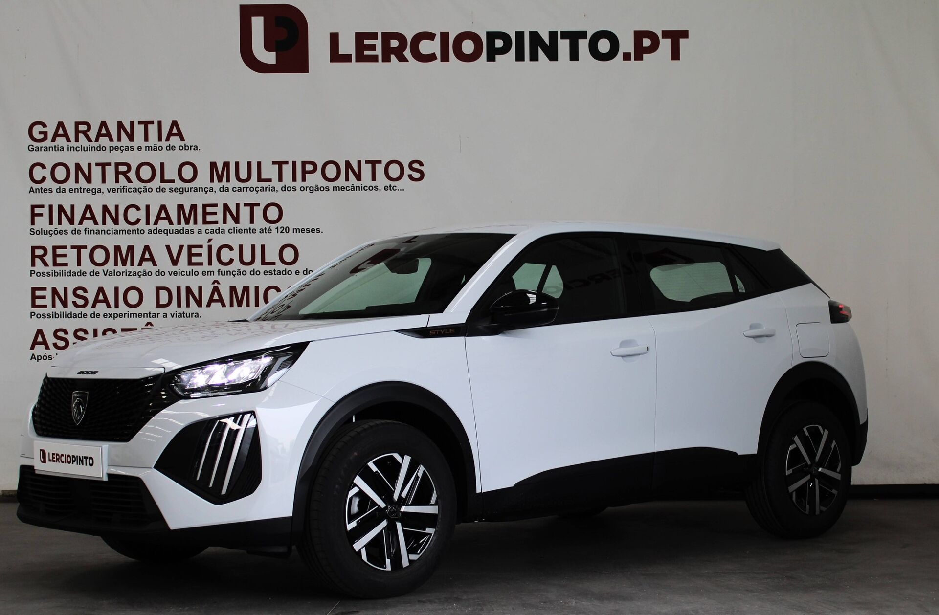 PEUGEOT 2008 1.2 PureTech Style