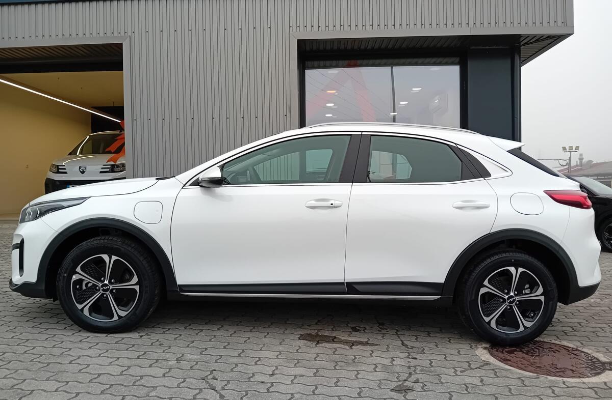 KIA XCeed 1.6 GDi PHEV Drive