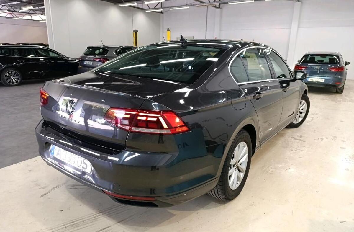 VOLKSWAGEN Passat 2.0 TDI Business DSG
