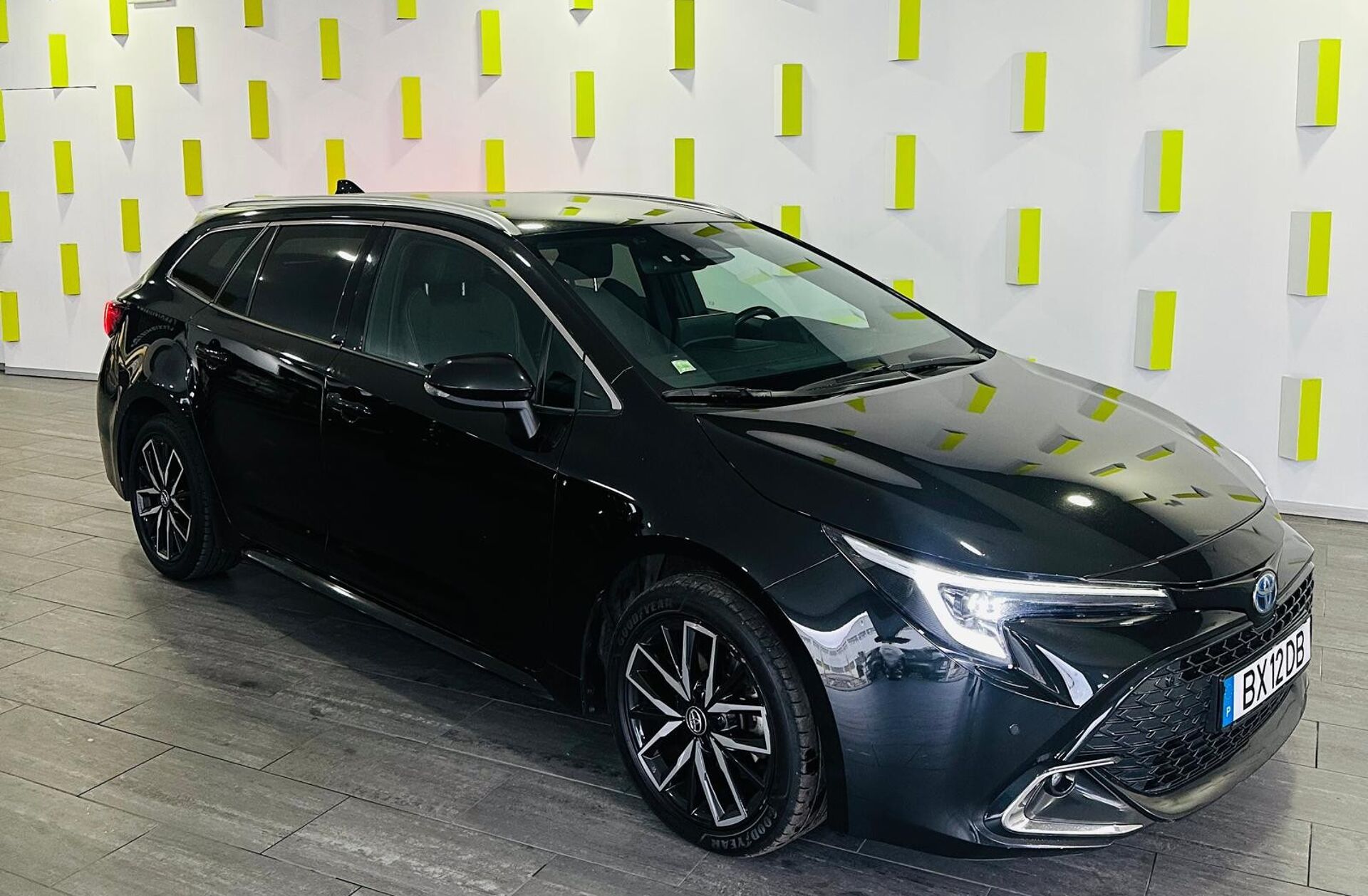 TOYOTA Corolla 1.8 Hybrid Comfort+P.Sport