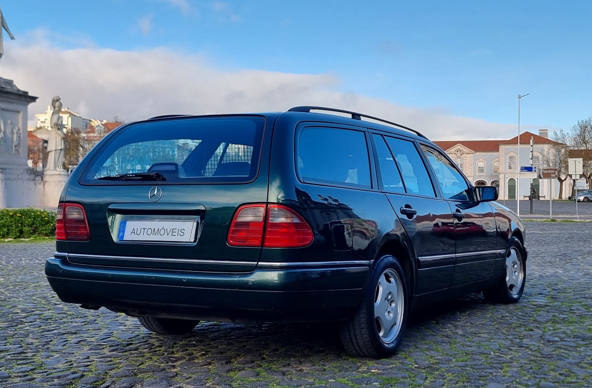 MERCEDES Classe E E 250 TD Classic