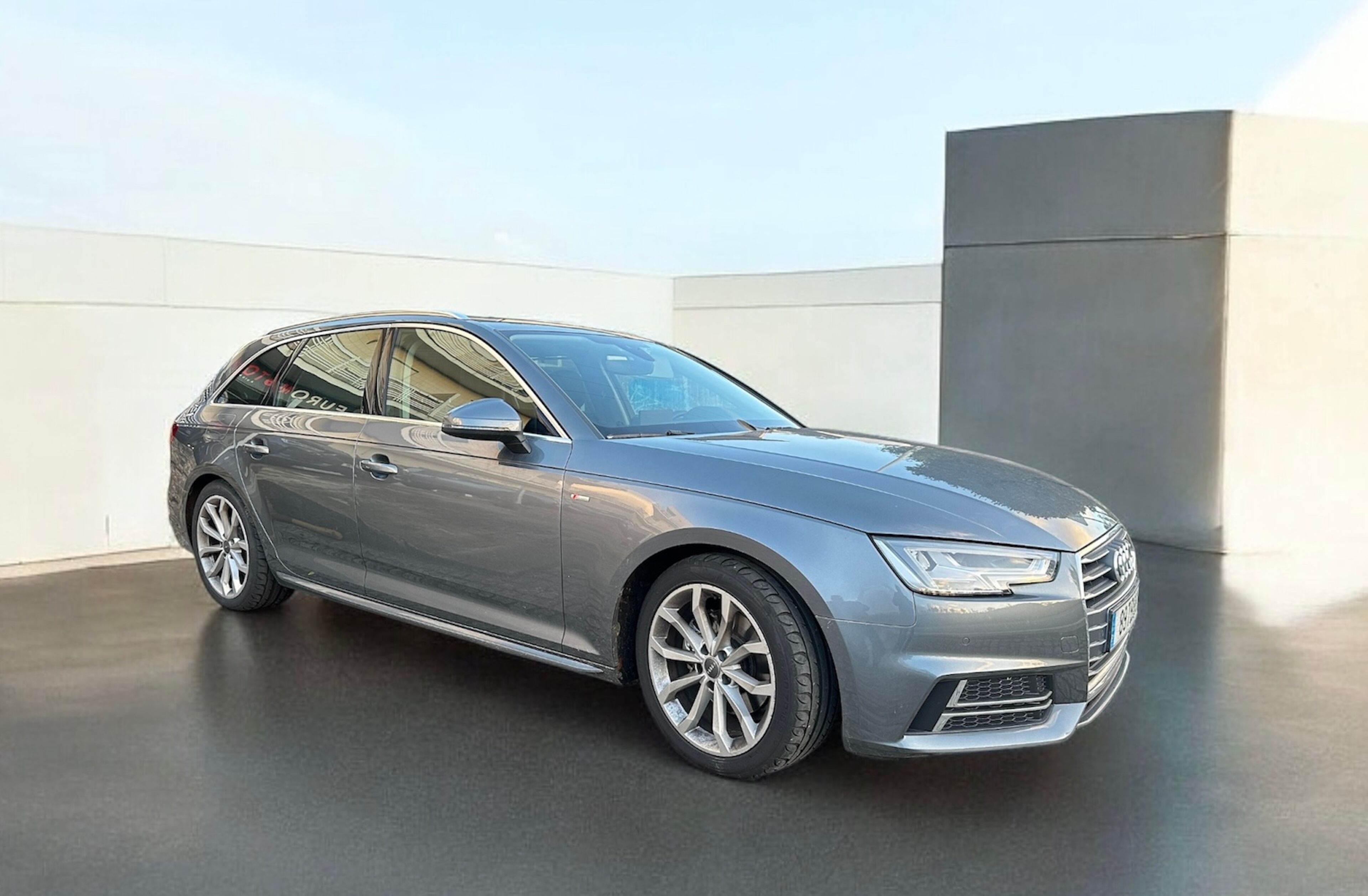 AUDI A4 2.0 TDi Business Line S-line
