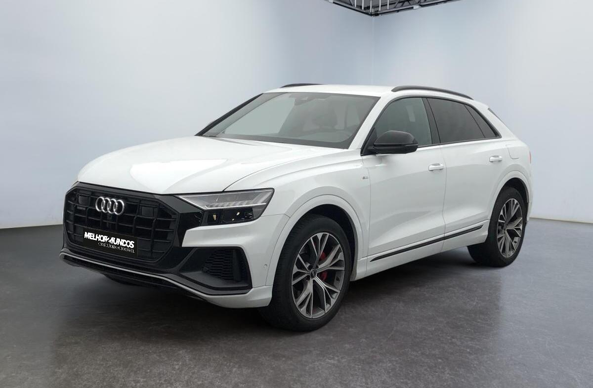 AUDI Q8 60 TFSIe quattro S line Tiptronic
