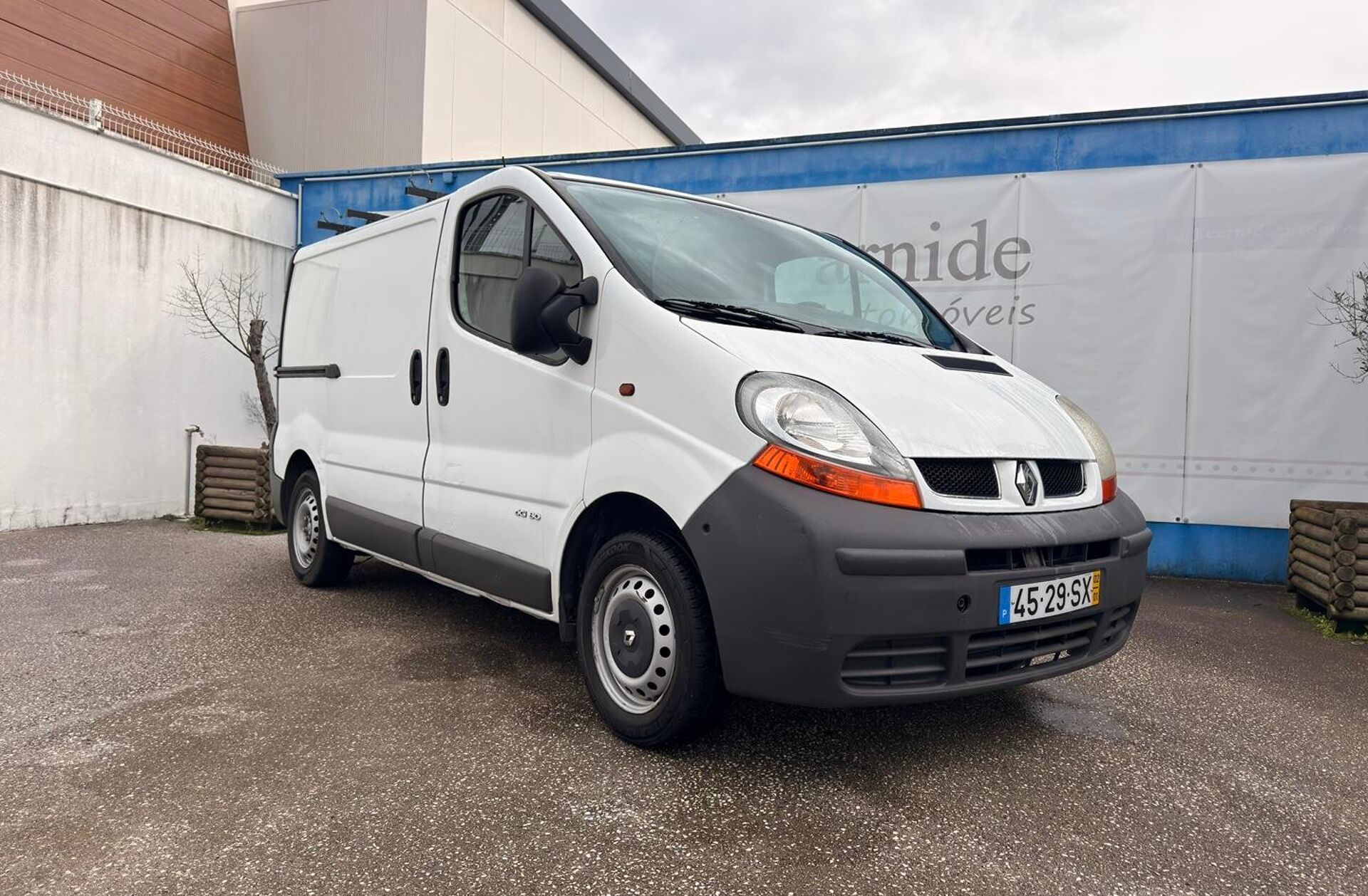RENAULT Trafic 1.9 dCi L1H1 1T 80