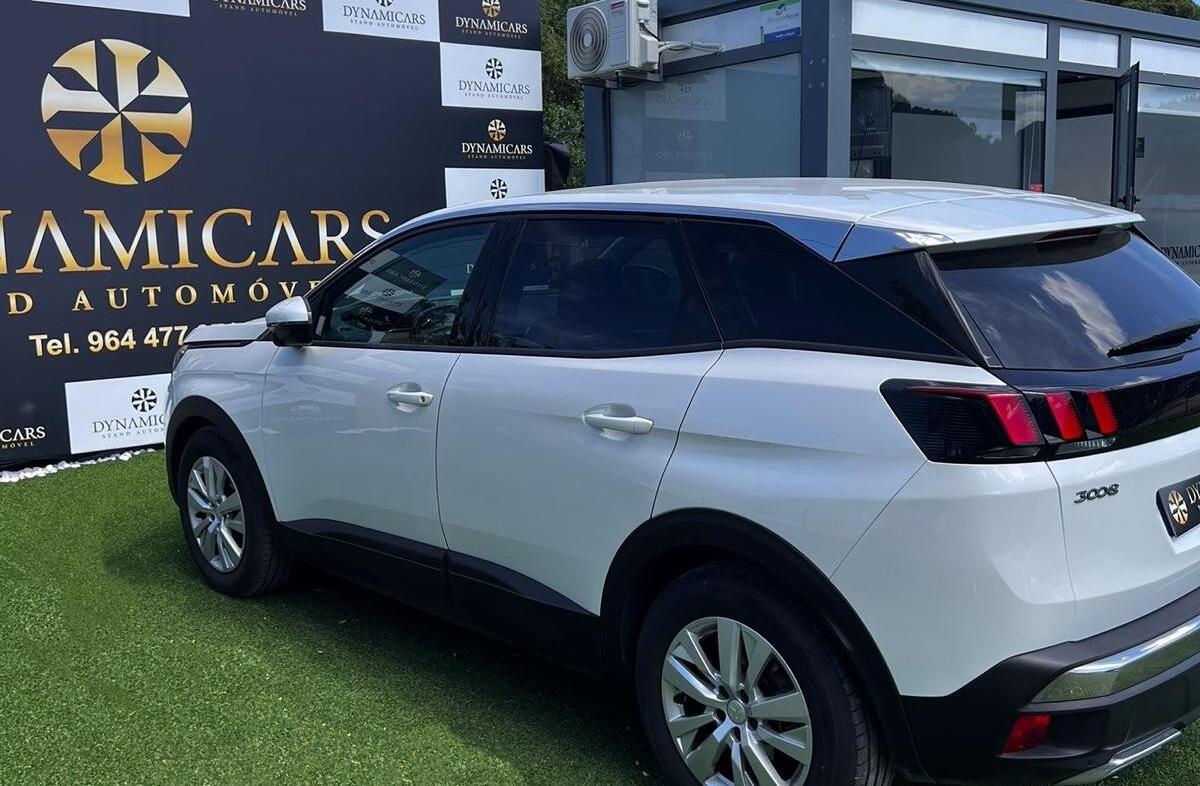 PEUGEOT 3008 1.2 PureTech Allure EAT8