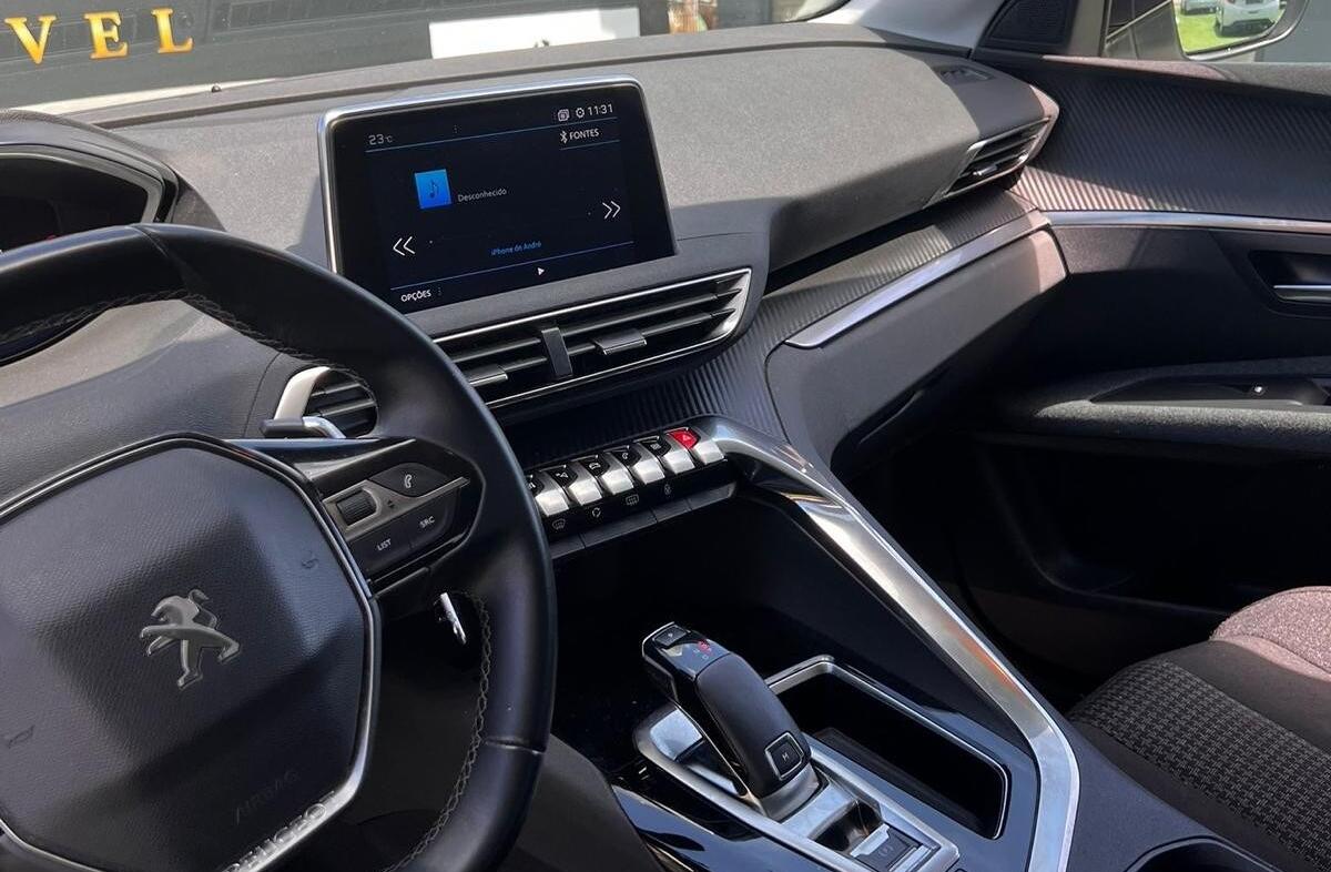 PEUGEOT 3008 1.2 PureTech Allure EAT8