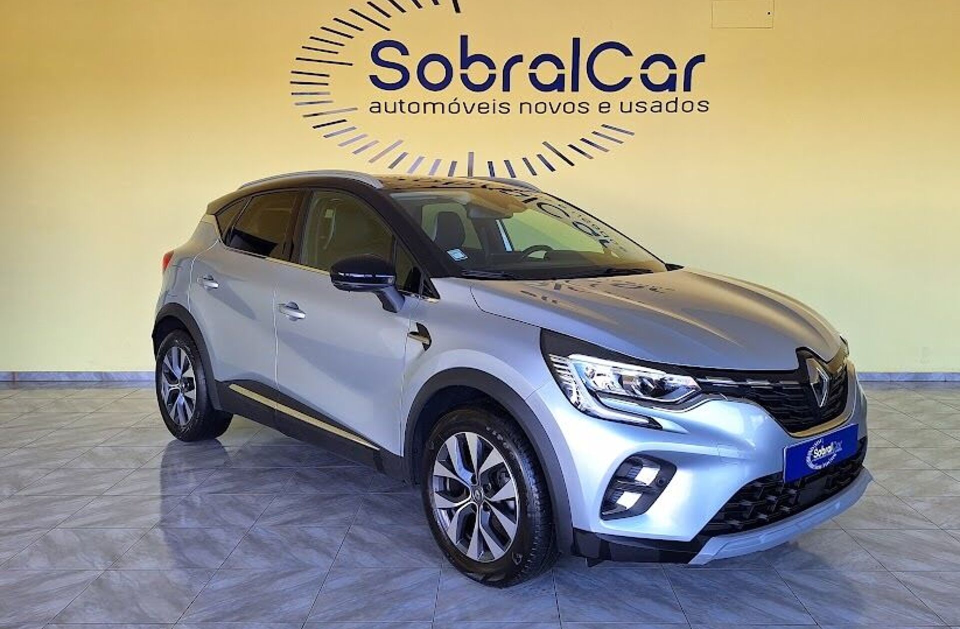RENAULT Captur 1.0 TCe Exclusive