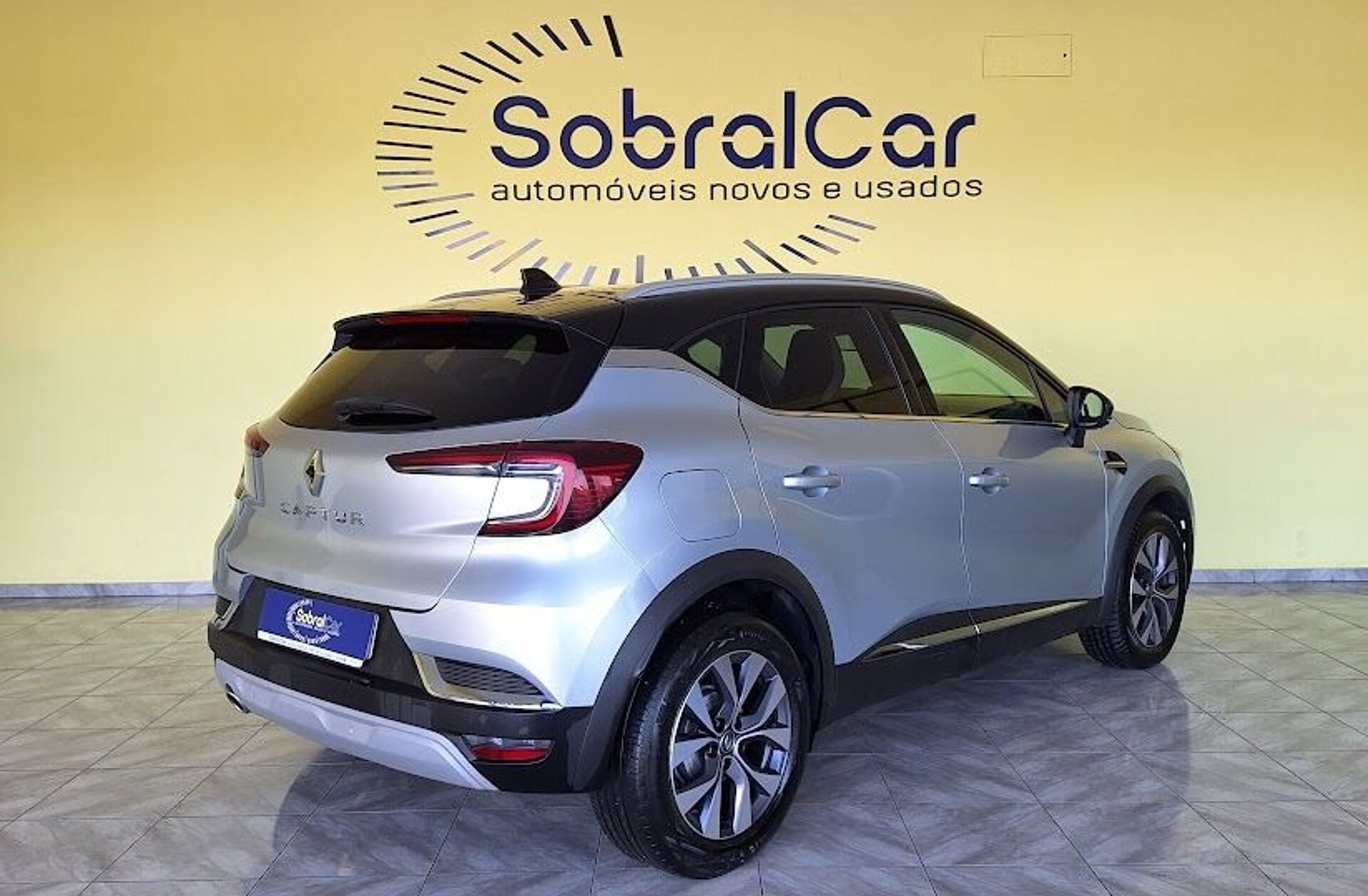RENAULT Captur 1.0 TCe Exclusive