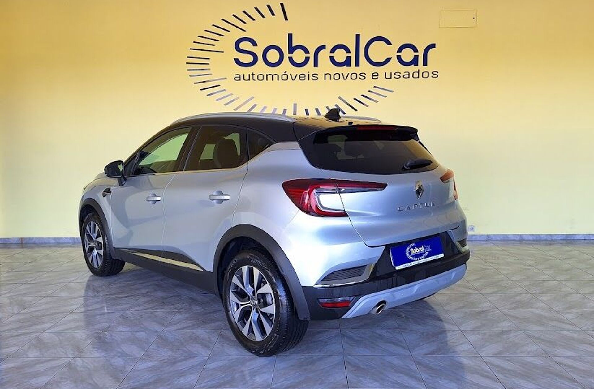 RENAULT Captur 1.0 TCe Exclusive