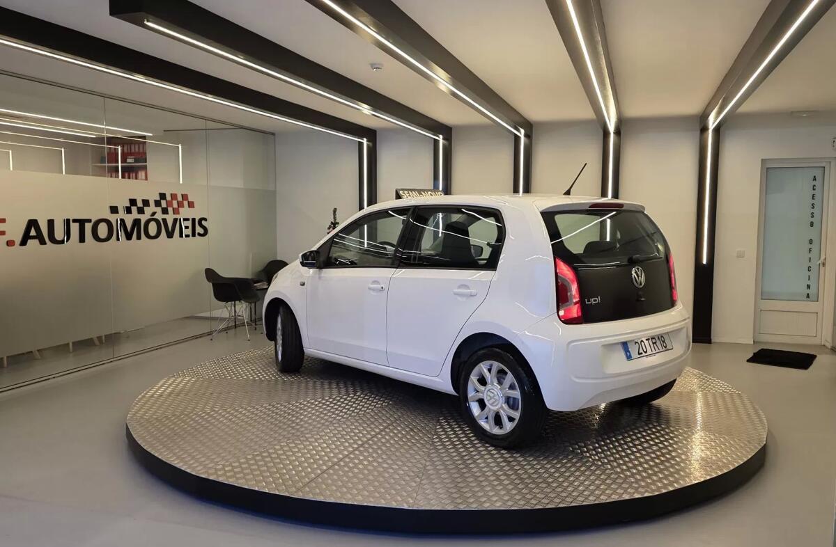 VOLKSWAGEN Up 1.0 BlueMotion Move Up!