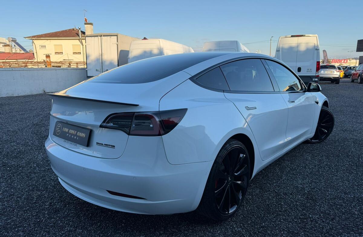 TESLA Model 3 Performance Dual Motor AWD
