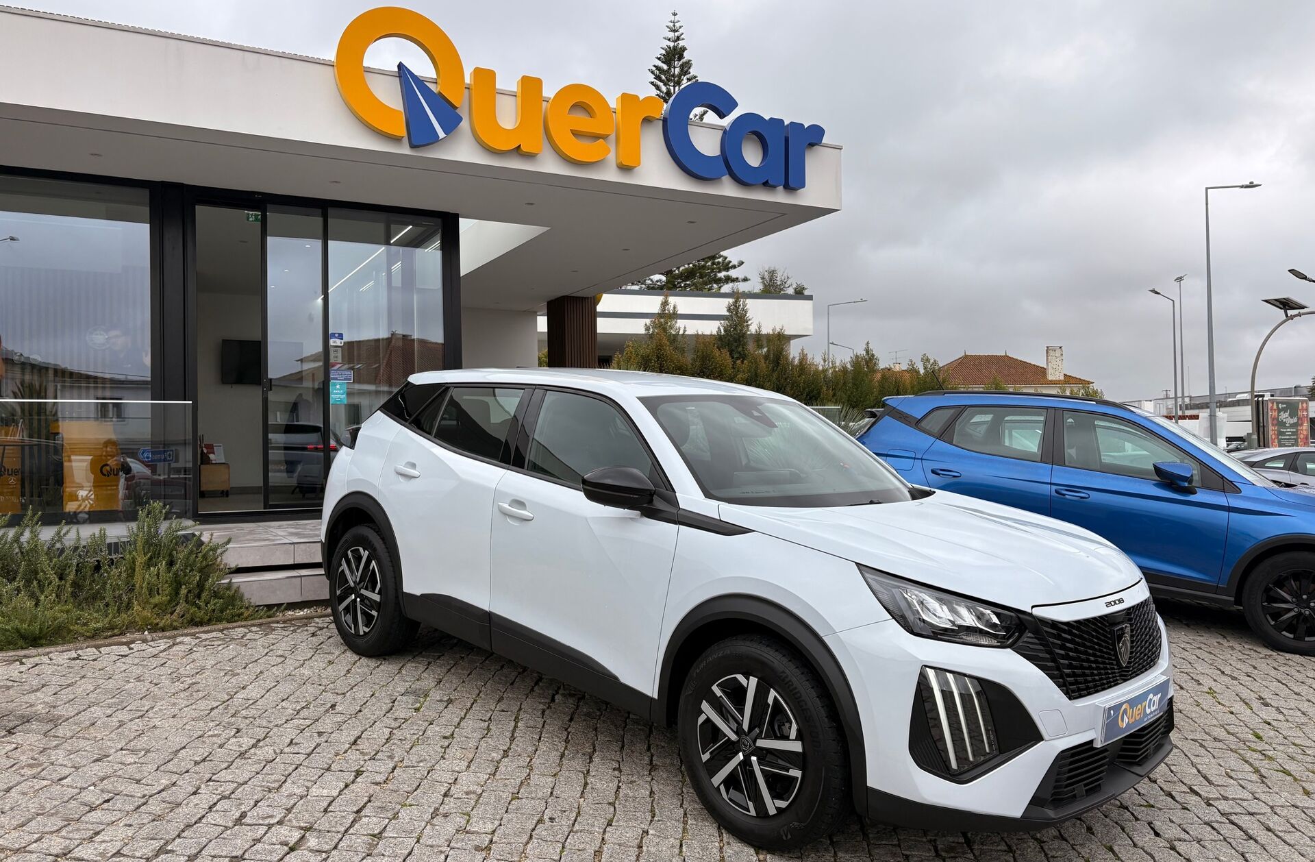 PEUGEOT 2008 1.2 PureTech Active Pack