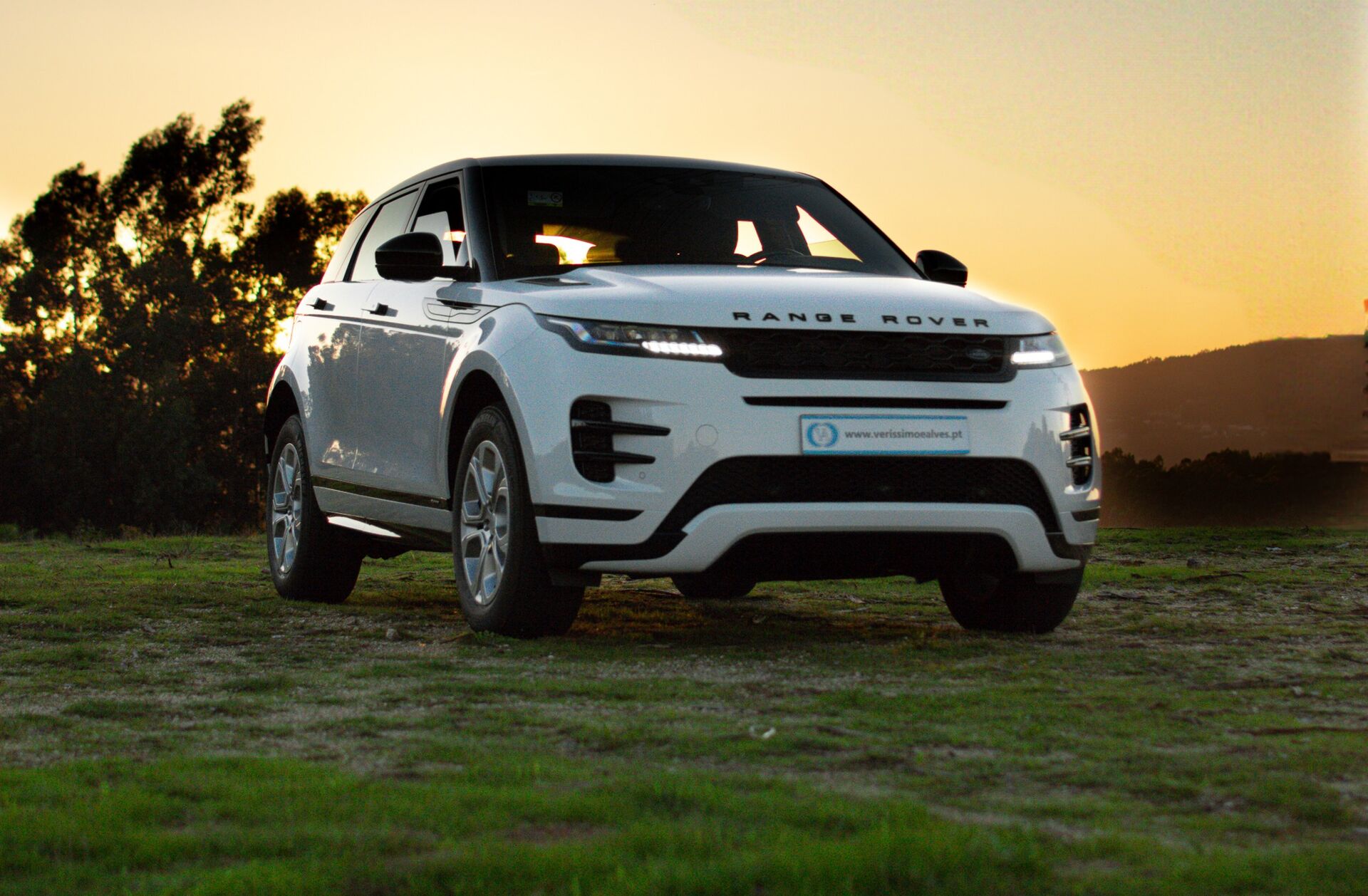 LAND ROVER Range Rover Evoque 2.0 D150 AWD R-Dynamic Auto