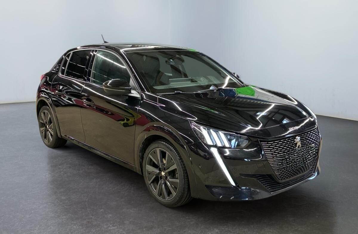 PEUGEOT 208 1.2 PureTech GT EAT8