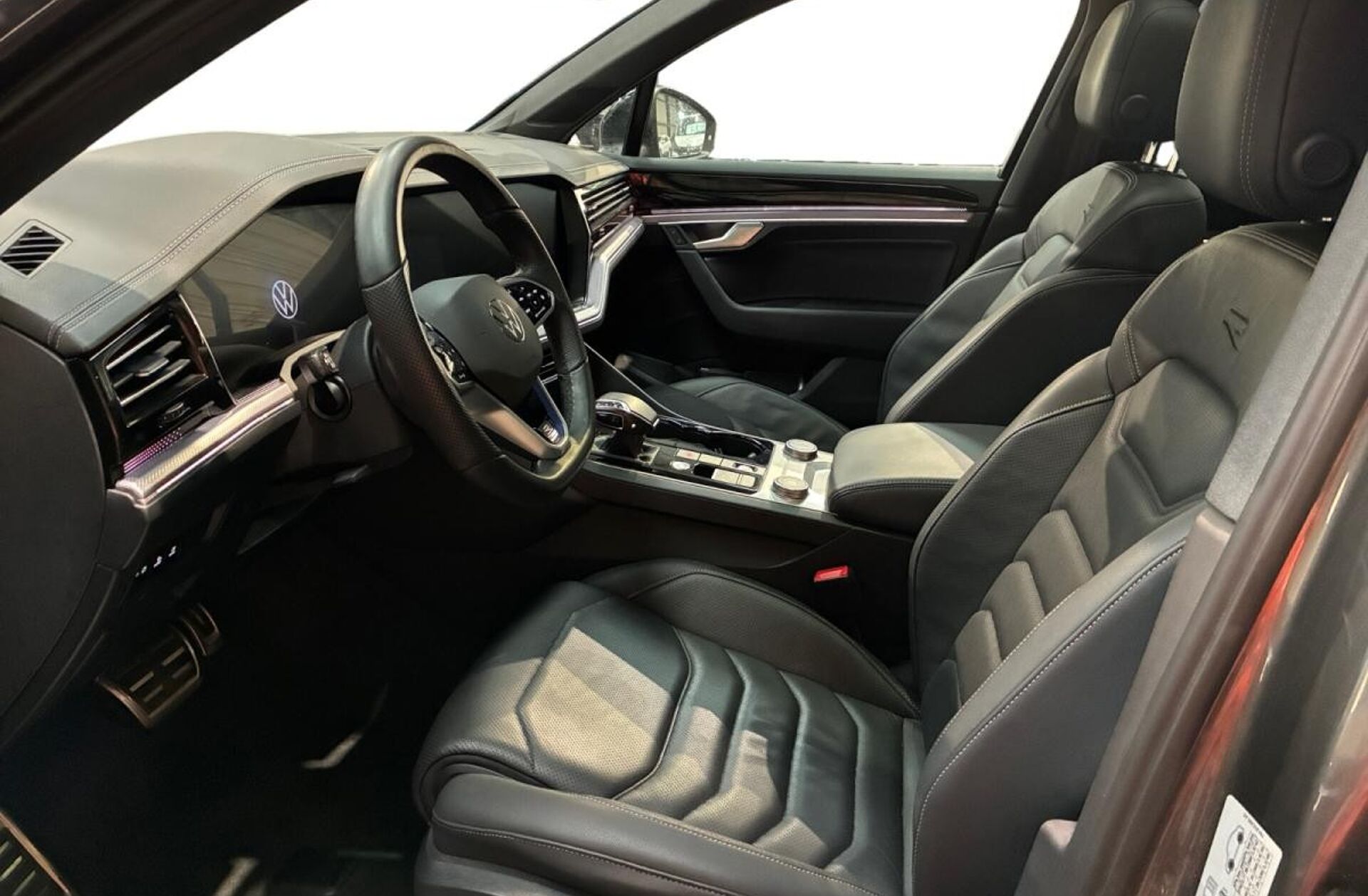 VOLKSWAGEN Touareg 3.0 TSI e-Hybrid