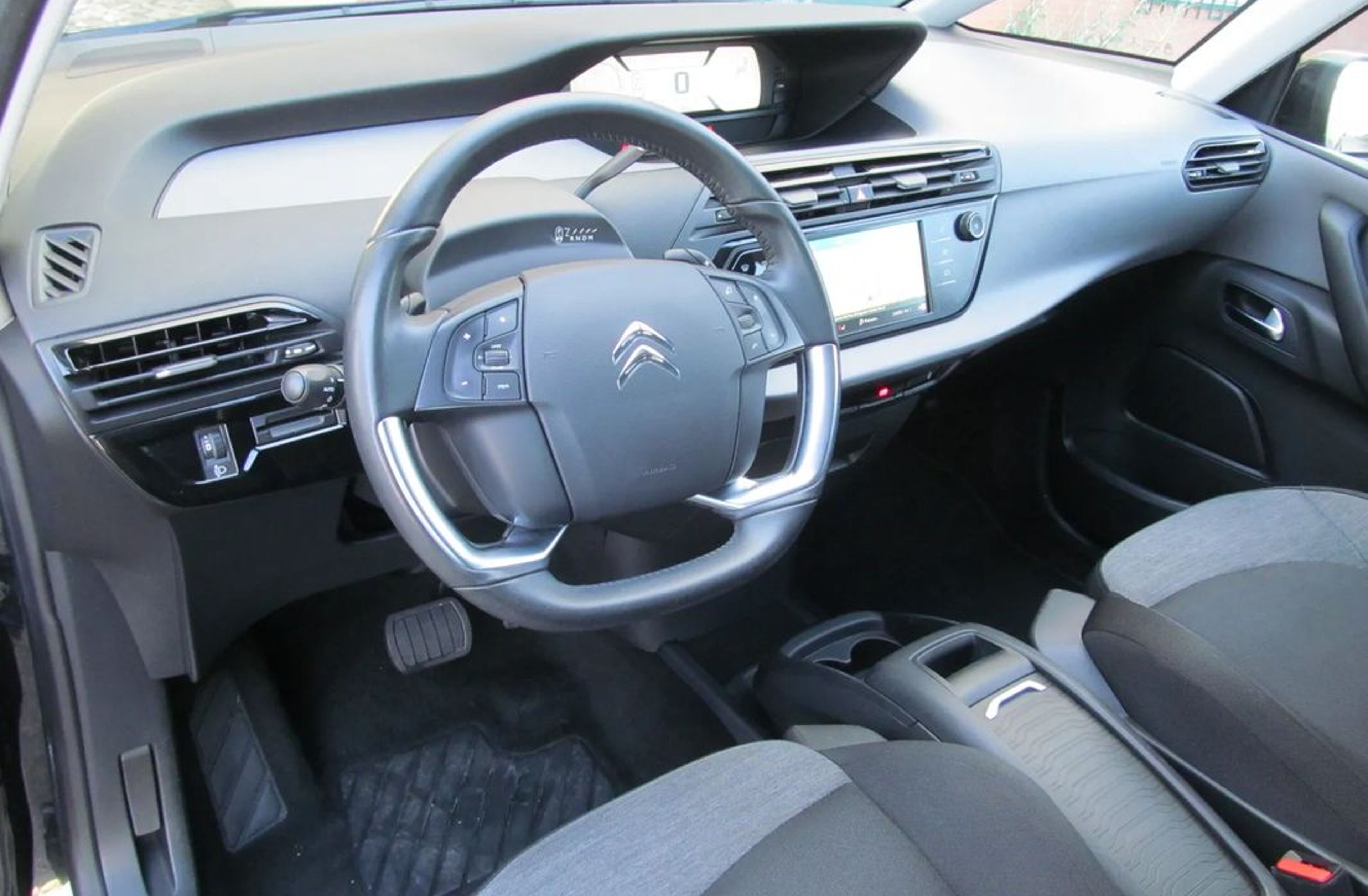 CITROEN C4 1.5 BlueHDi Shine EAT8