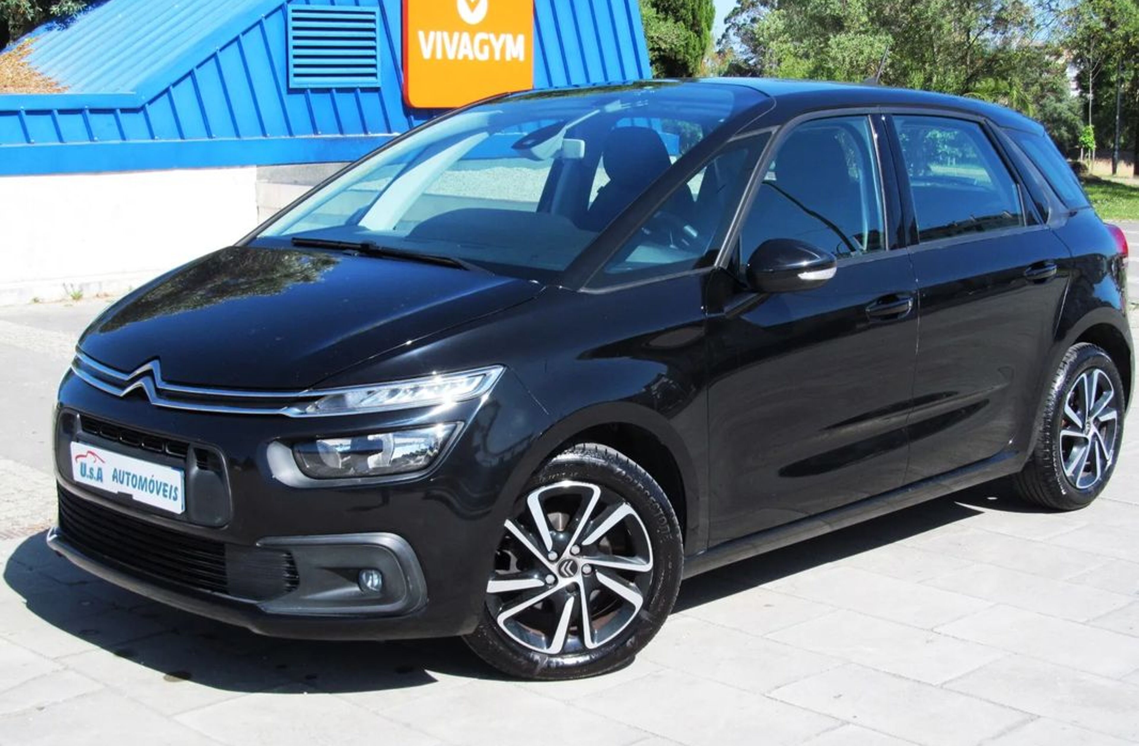 CITROEN C4 1.5 BlueHDi Shine EAT8