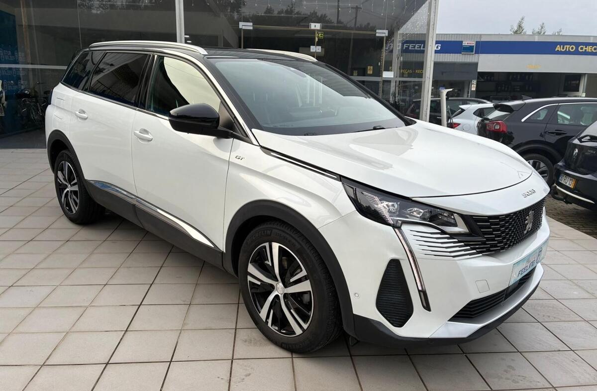 PEUGEOT 5008 1.5 BlueHDi GT EAT8