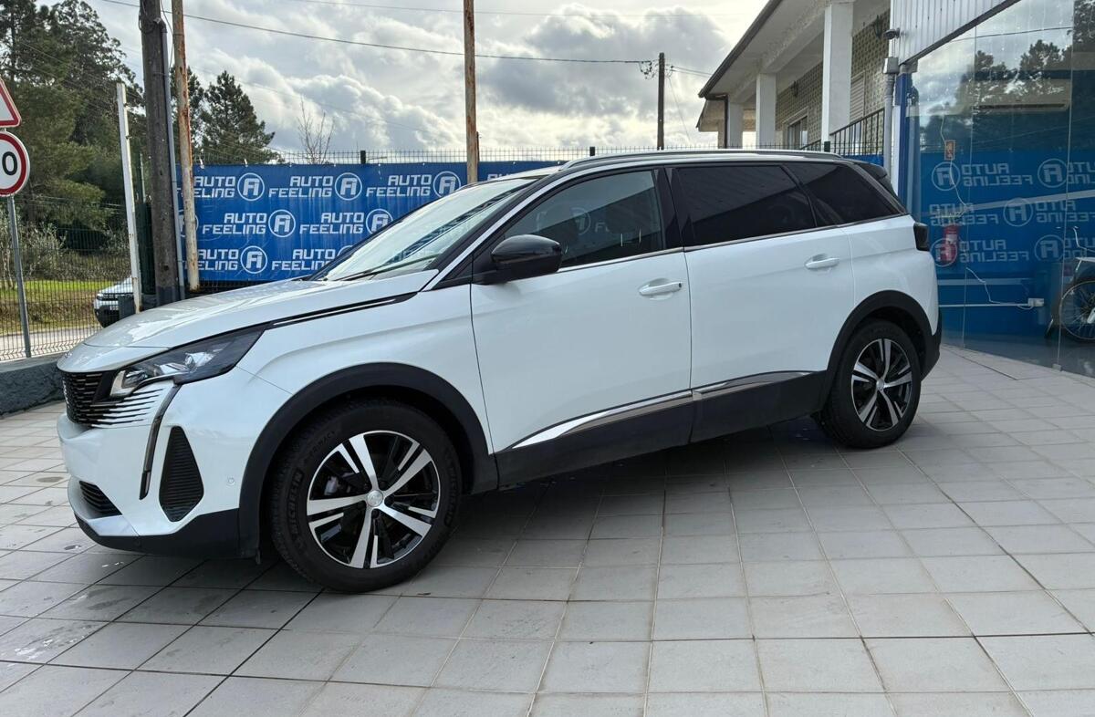 PEUGEOT 5008 1.5 BlueHDi GT EAT8