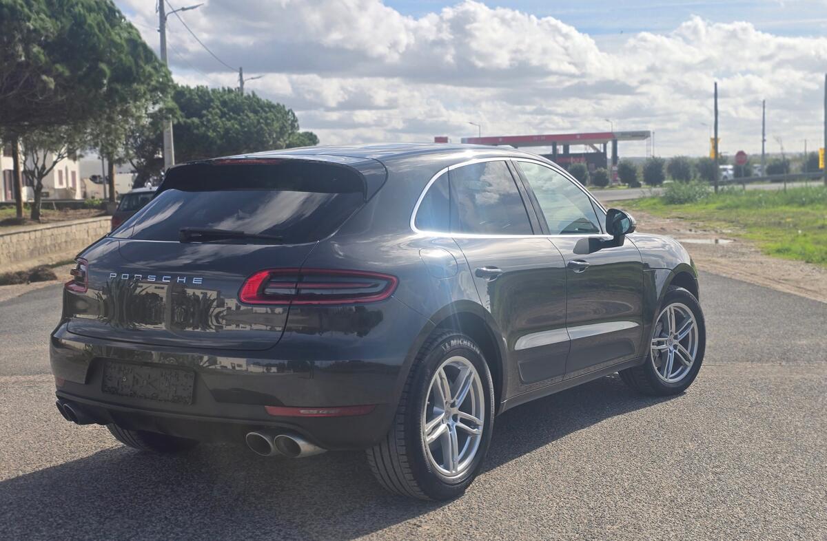 PORSCHE Macan S All Weather